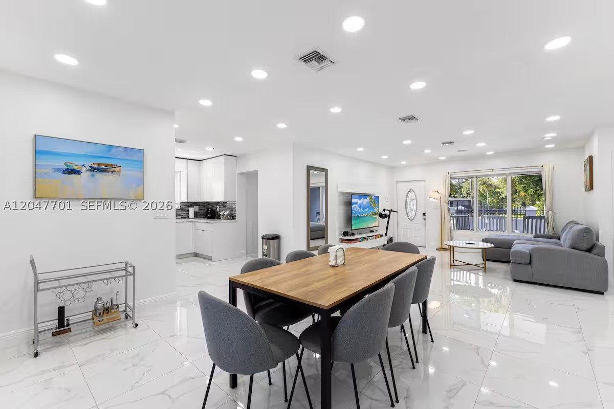 North Miami Beach photo 4
