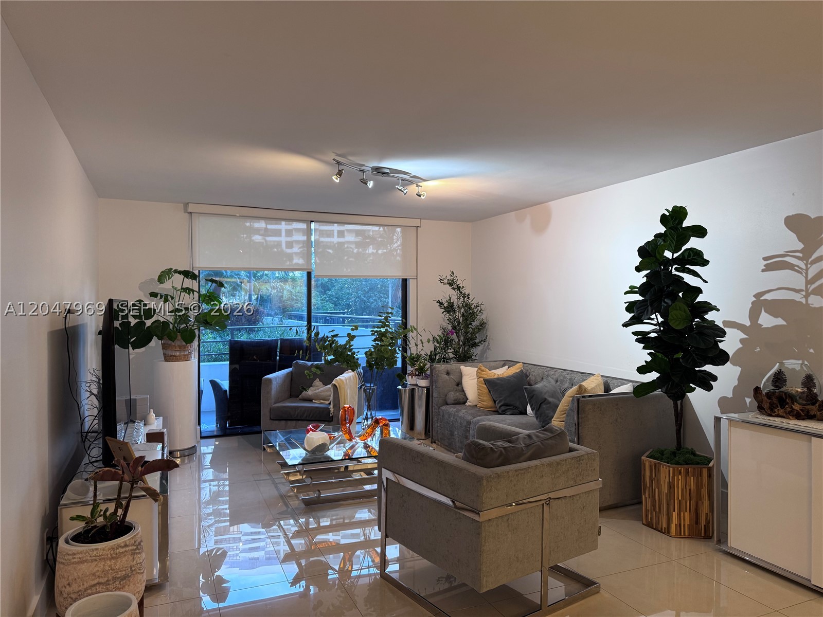 Hallandale Beach photo 4