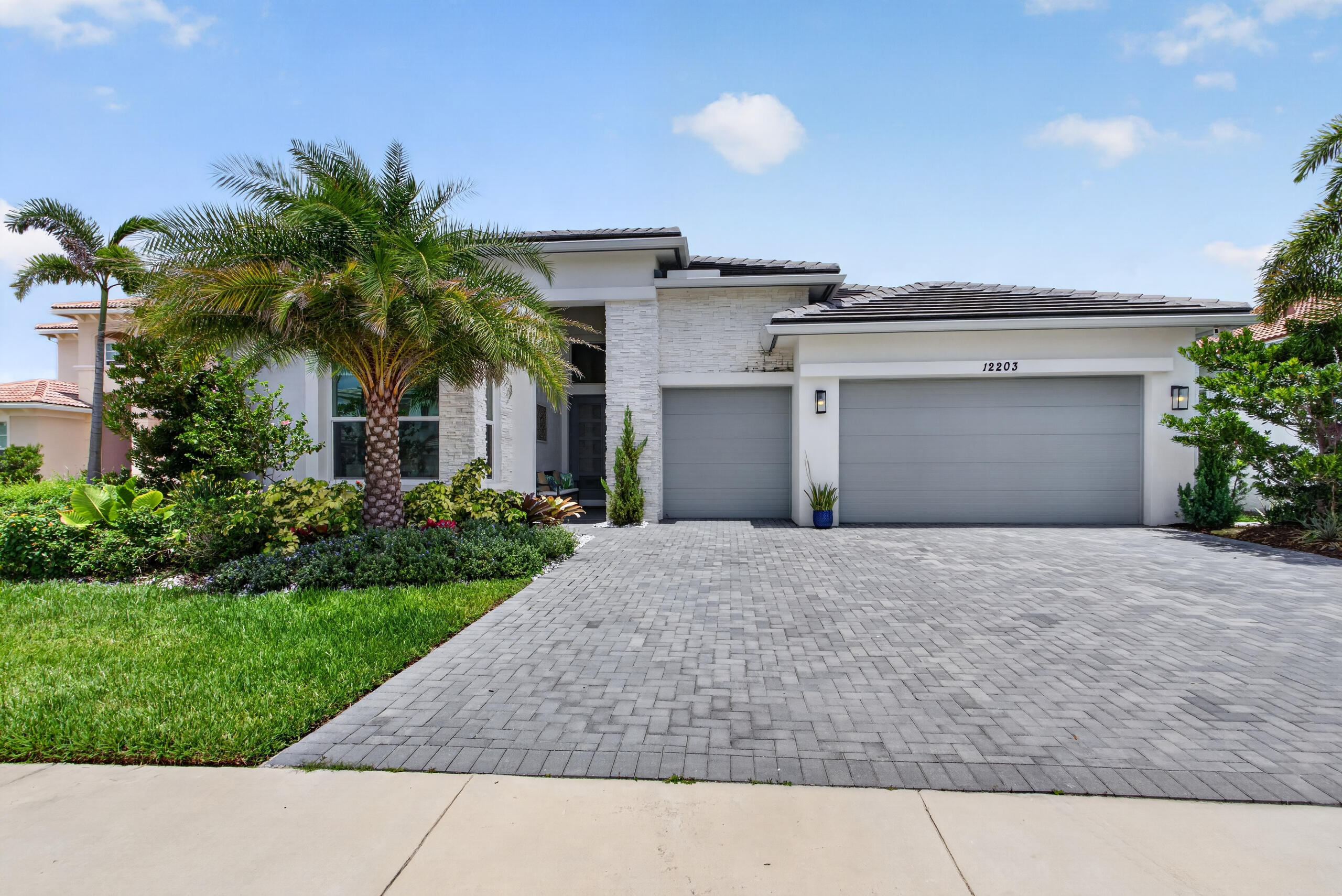 Palm Beach Gardens photo 2