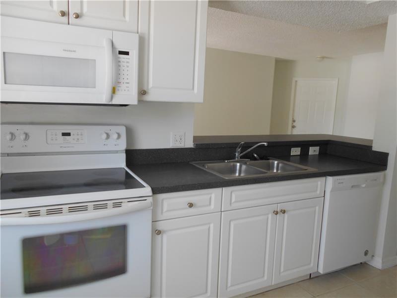 Pembroke Pines photo 2