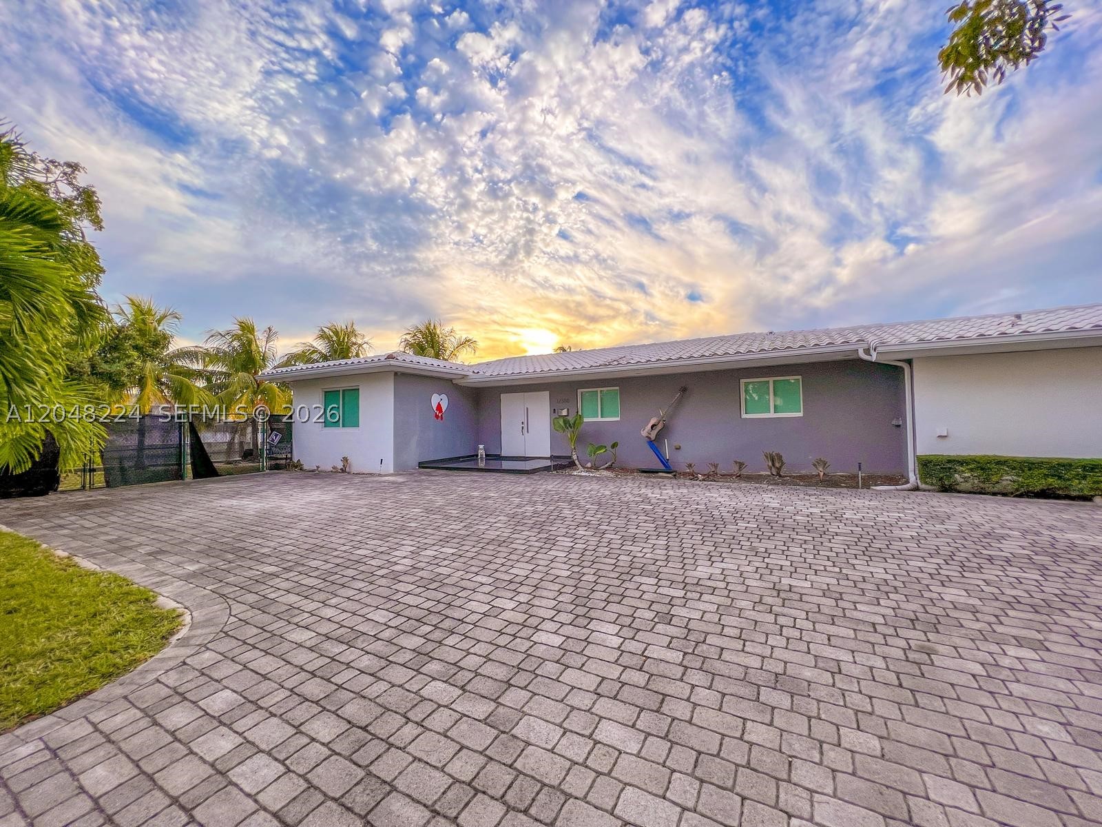 North Miami photo 1