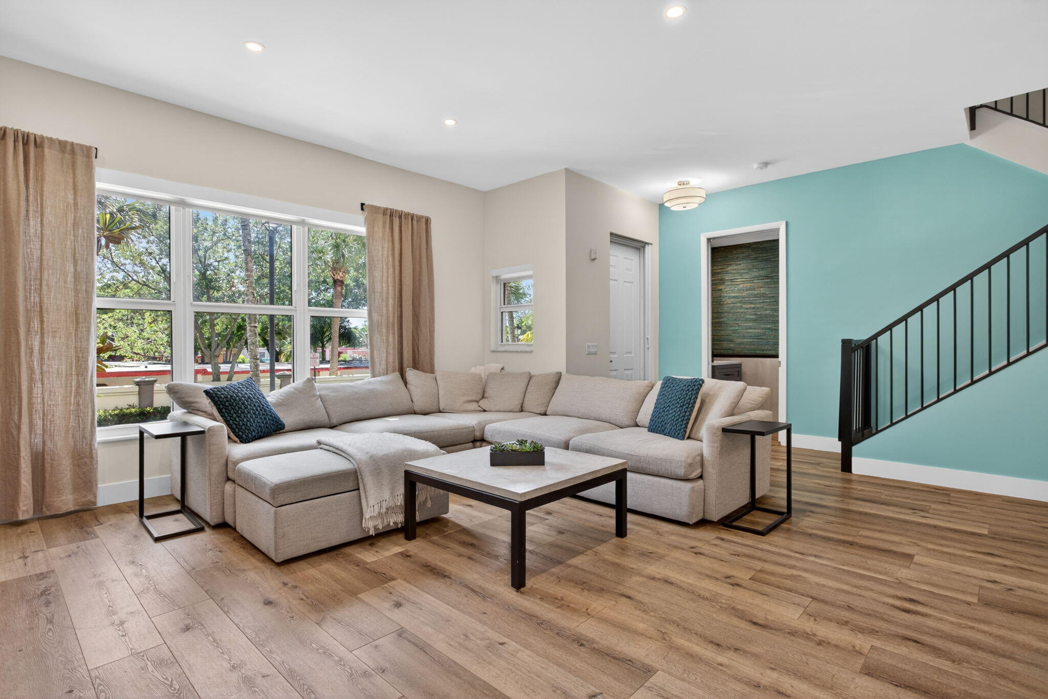 Wilton Manors photo 2