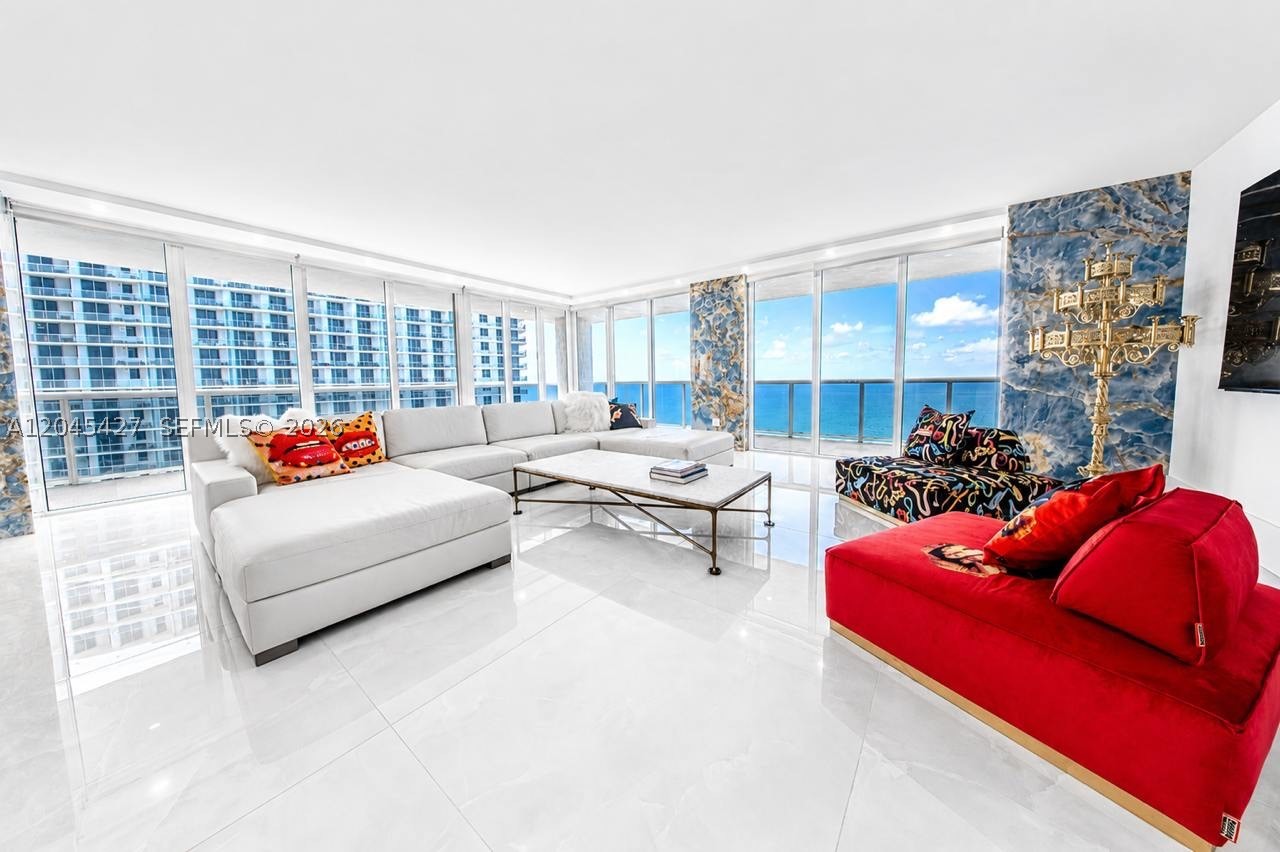 Hallandale Beach photo 3