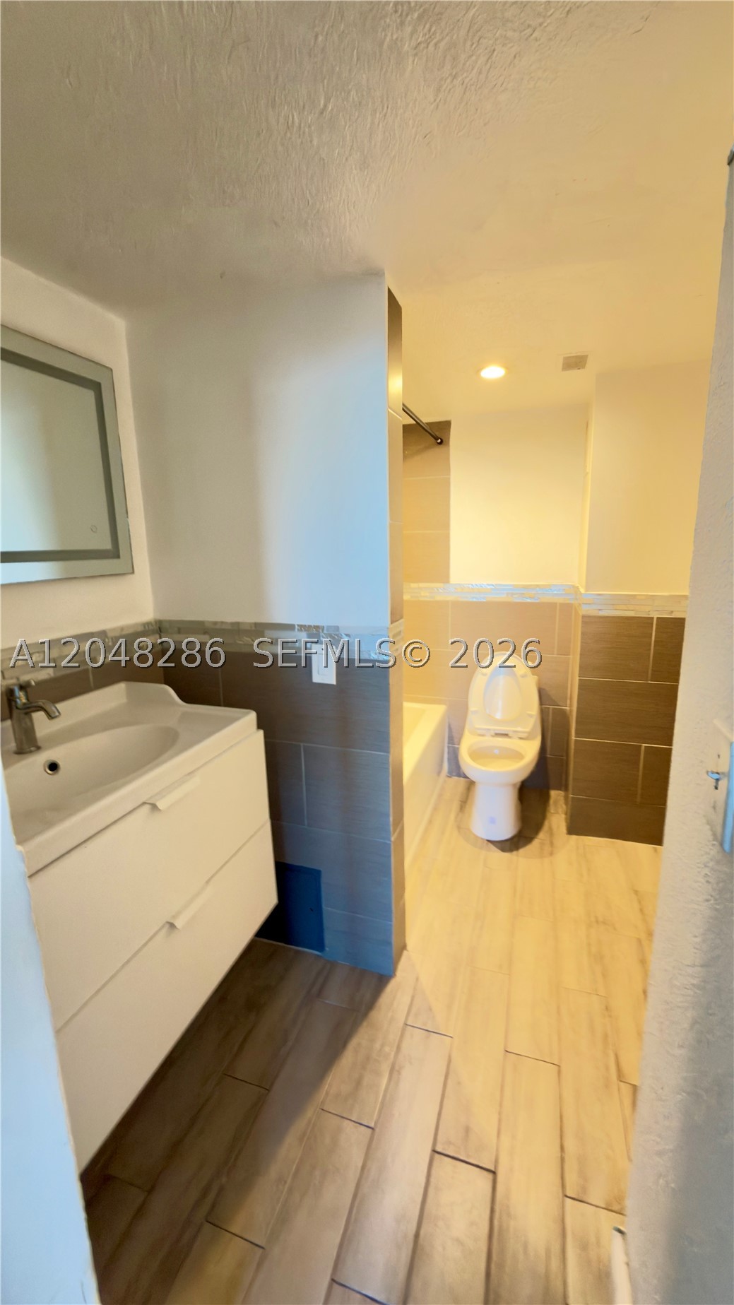 North Miami Beach photo 4