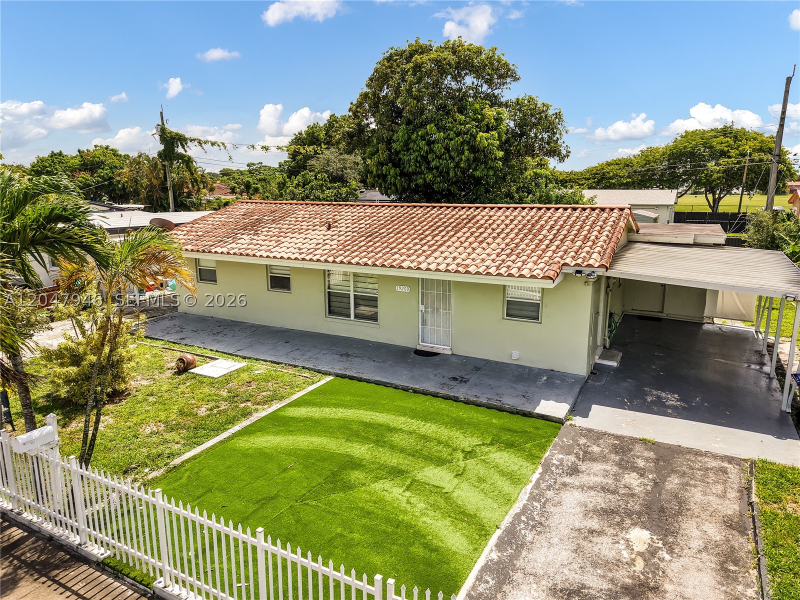 Miami Gardens photo 1