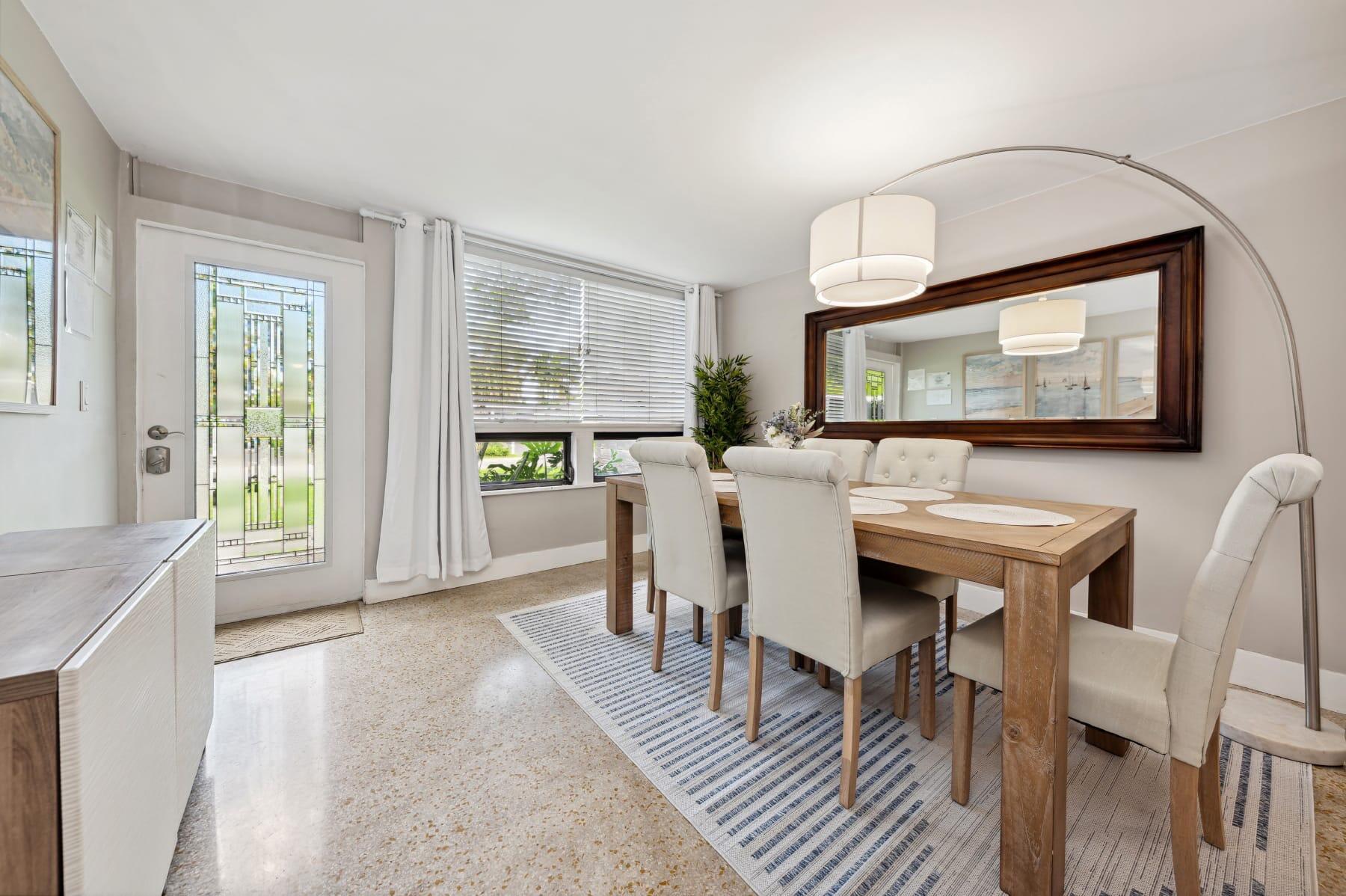 Wilton Manors photo 2