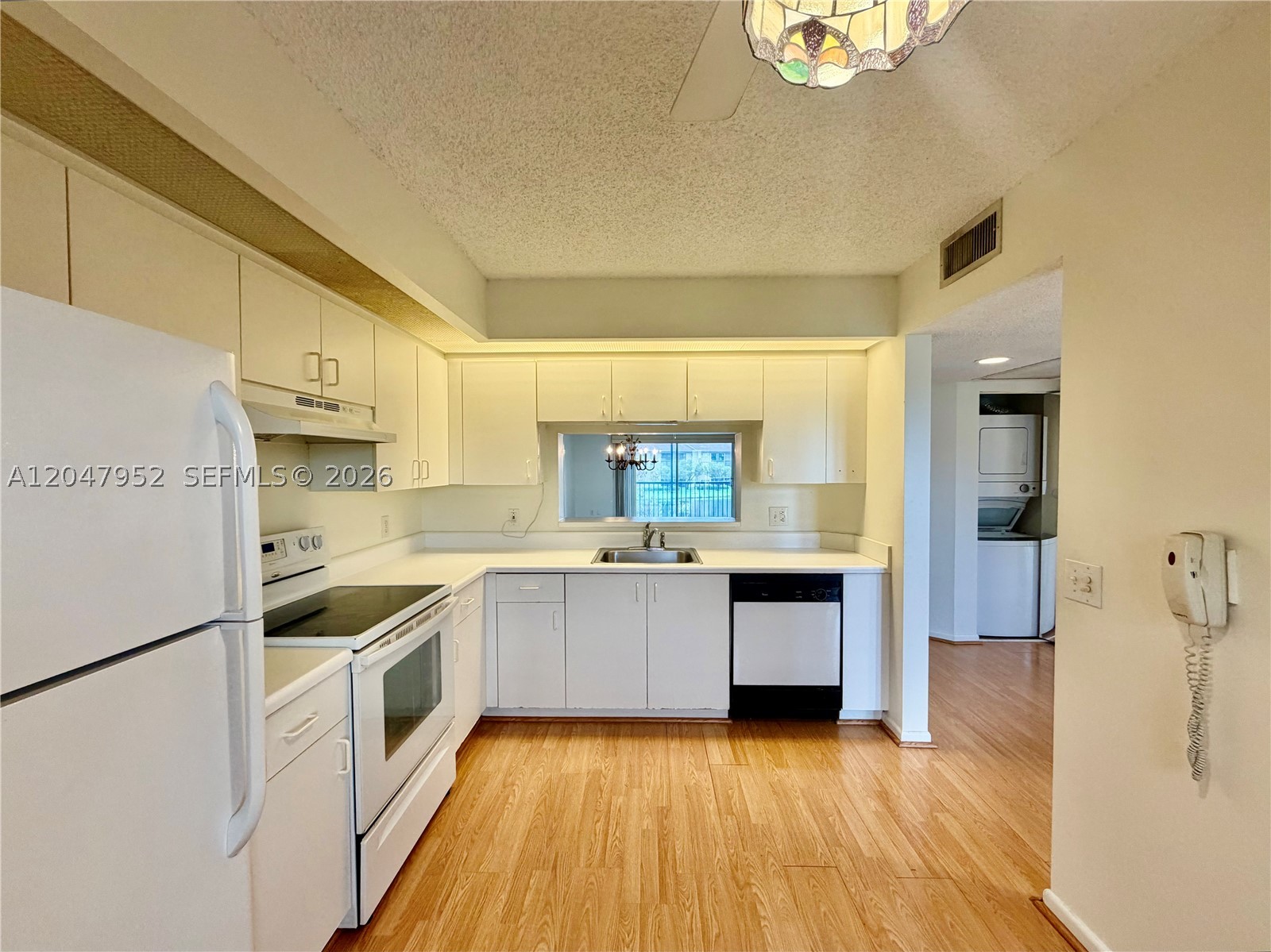 Pembroke Pines photo 3