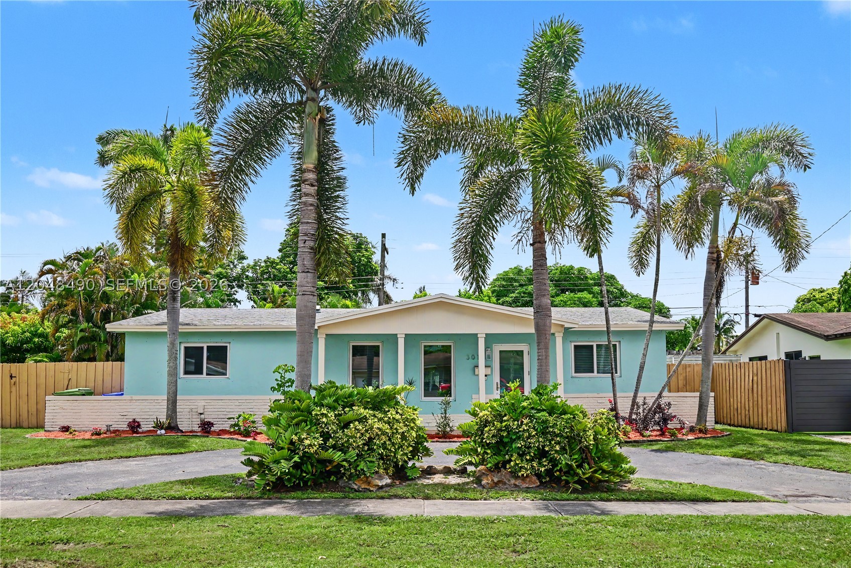 Pembroke Pines photo 1