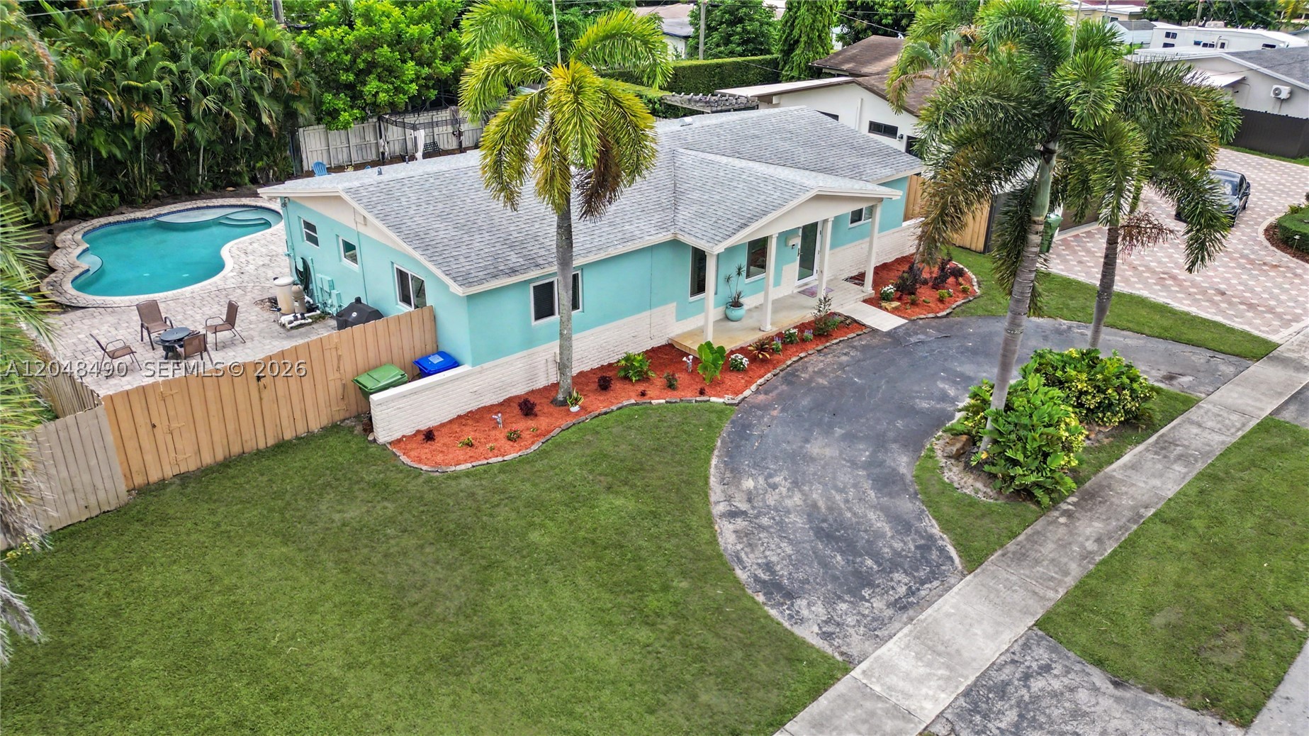 Pembroke Pines photo 2