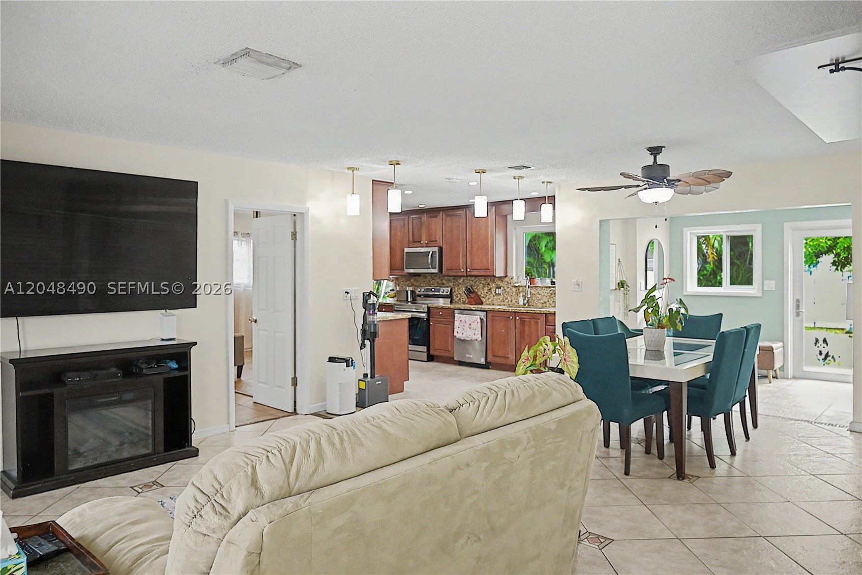 Pembroke Pines photo 3