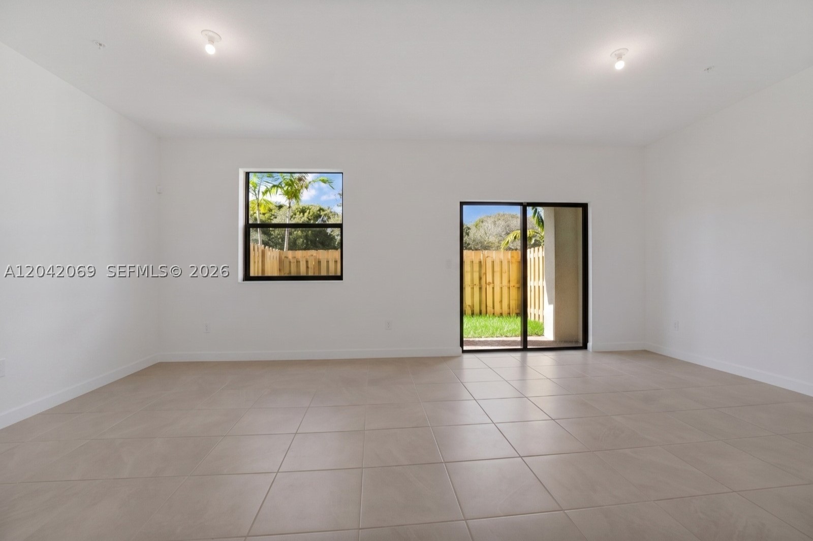 Pembroke Pines photo 2
