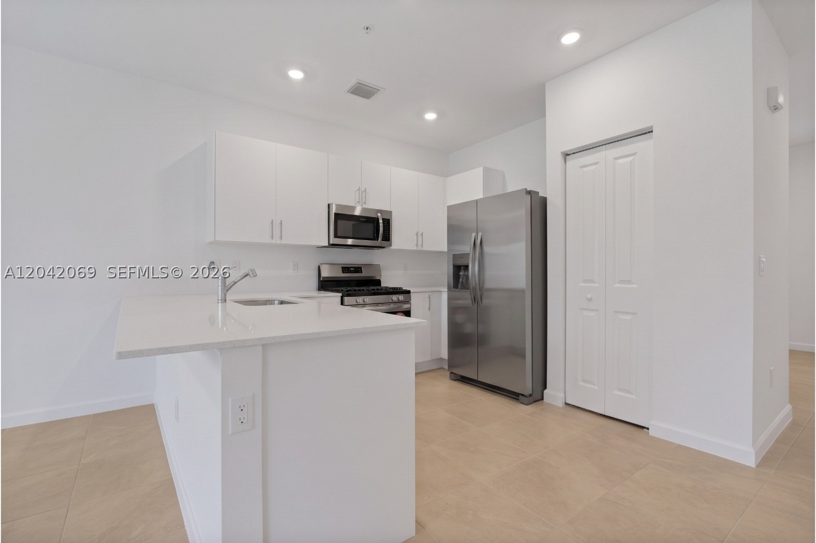 Pembroke Pines photo 5