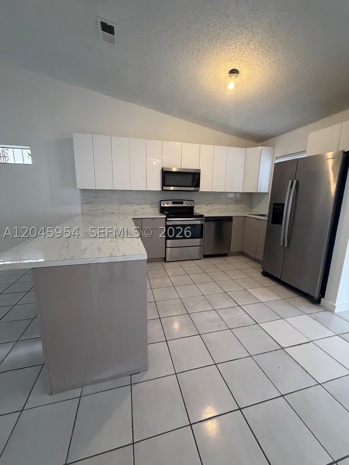Hialeah Gardens photo 2