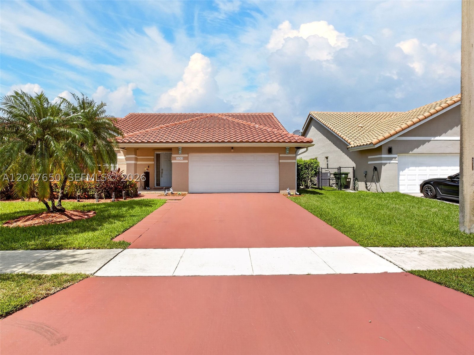 Pembroke Pines photo 1
