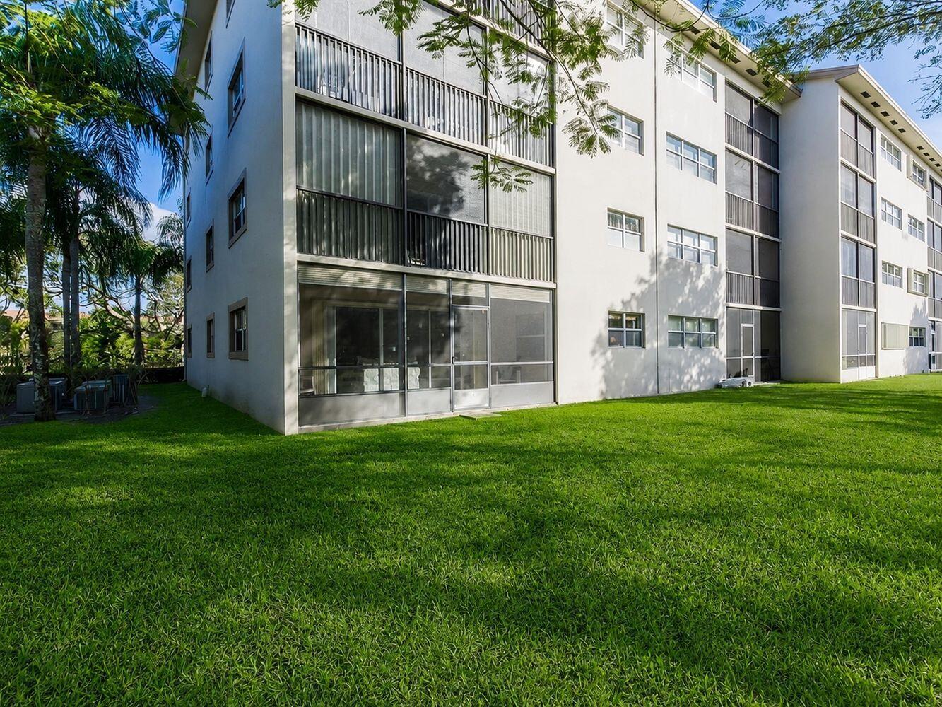 Pembroke Pines photo 4