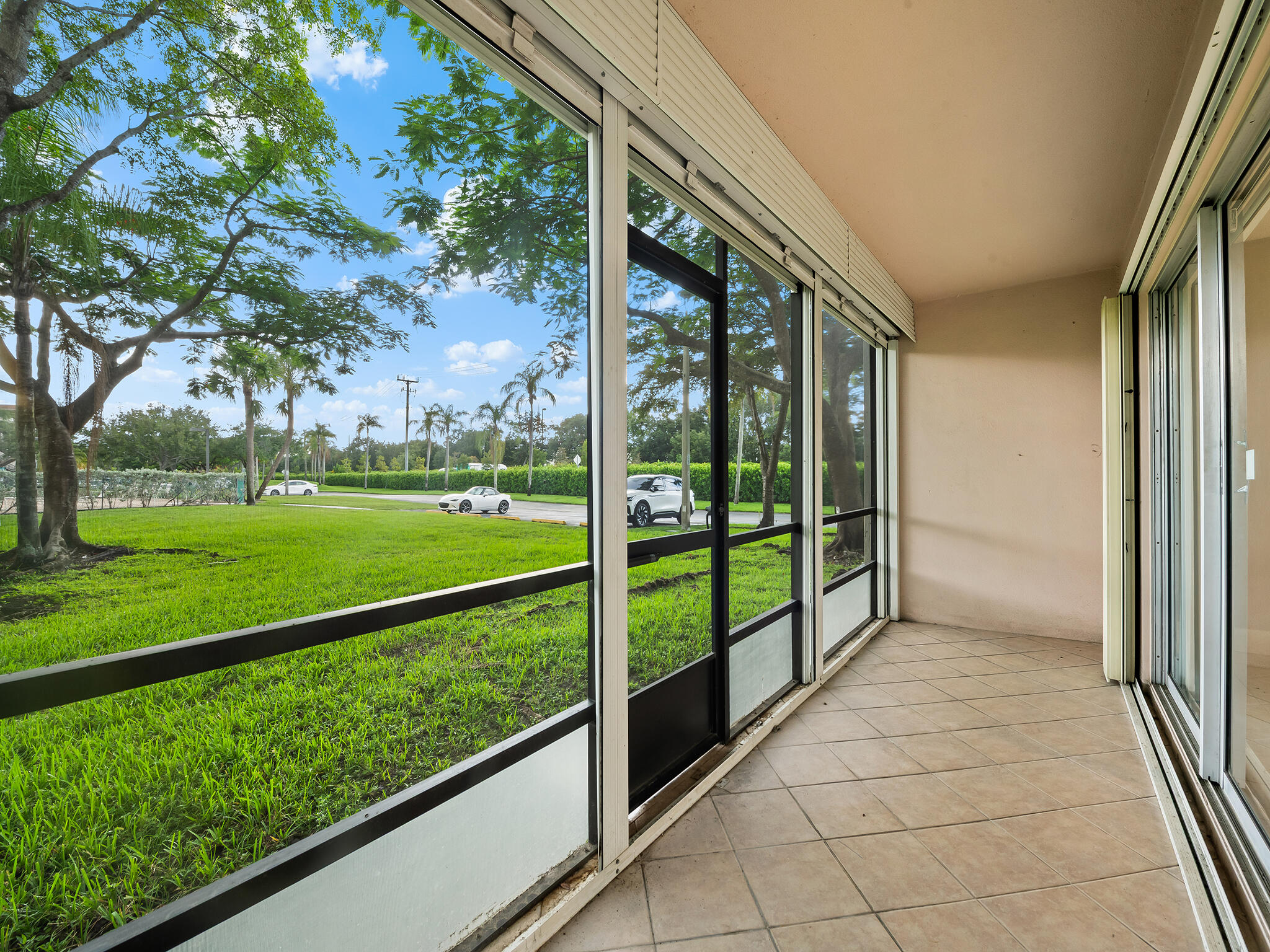 Pembroke Pines photo 5