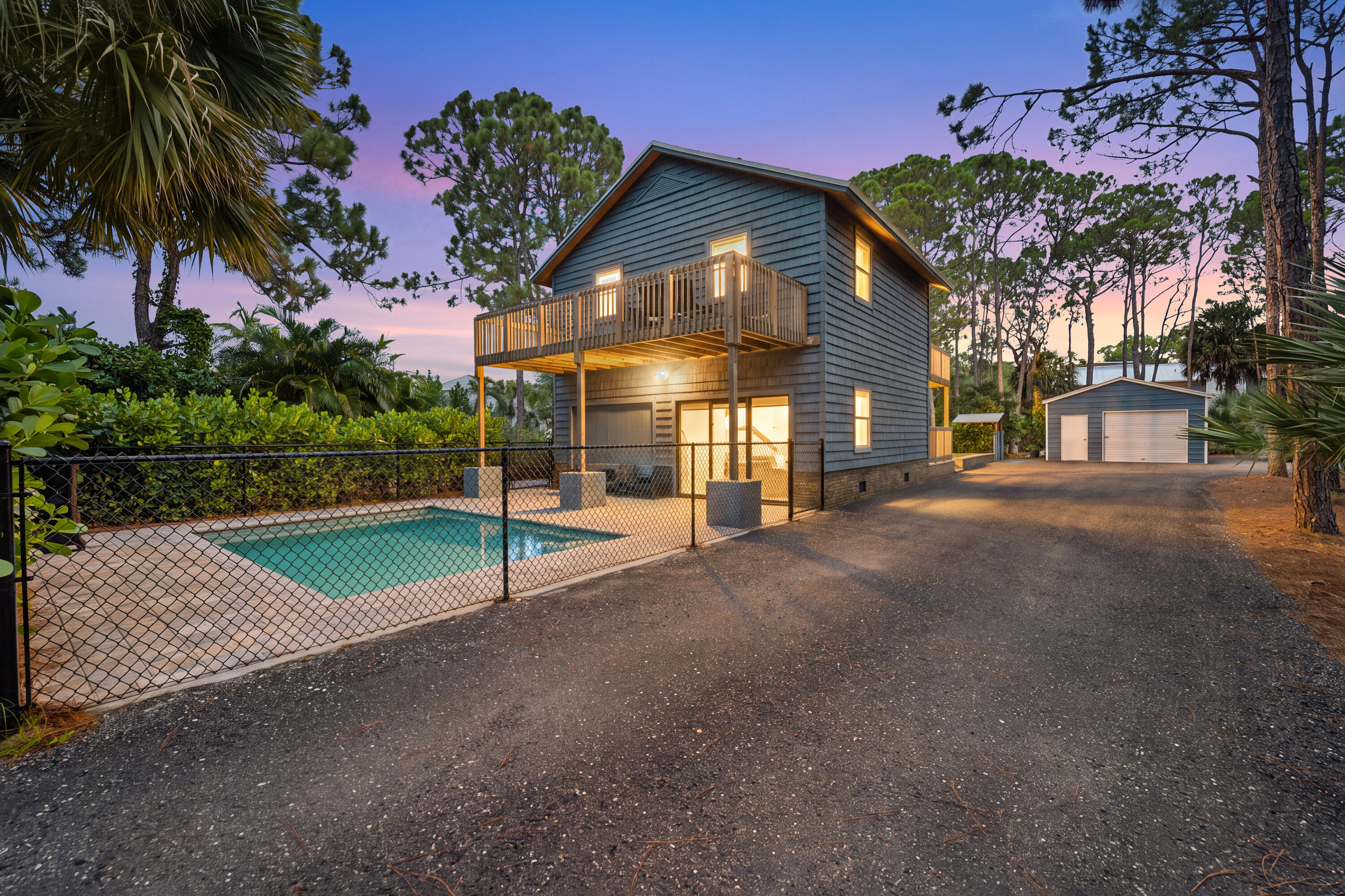 Palm Beach Gardens photo 1