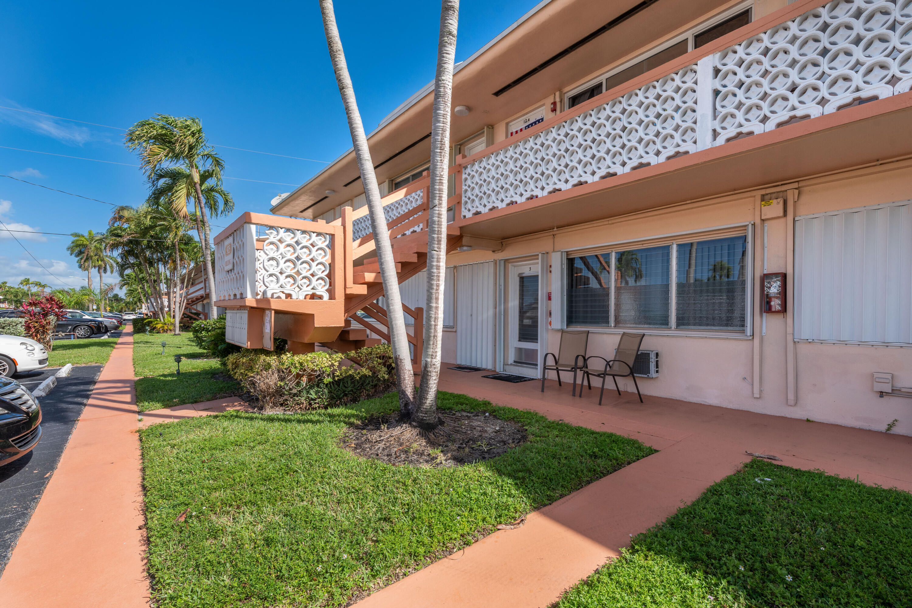 MLS listing photo 4