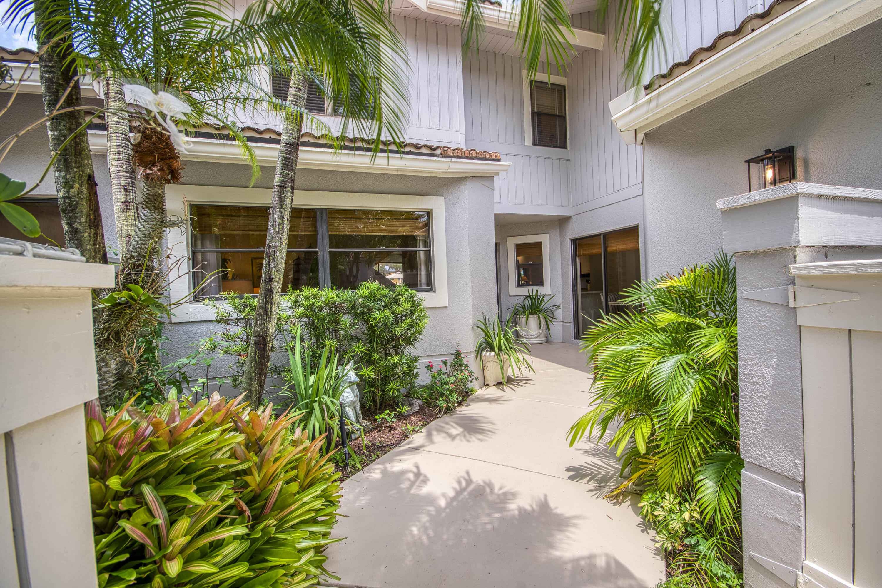 Palm Beach Gardens photo 2