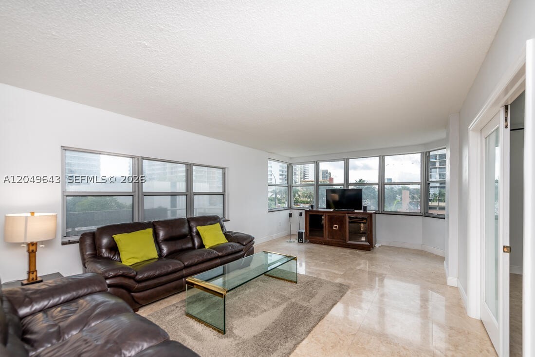 Hallandale Beach photo 1