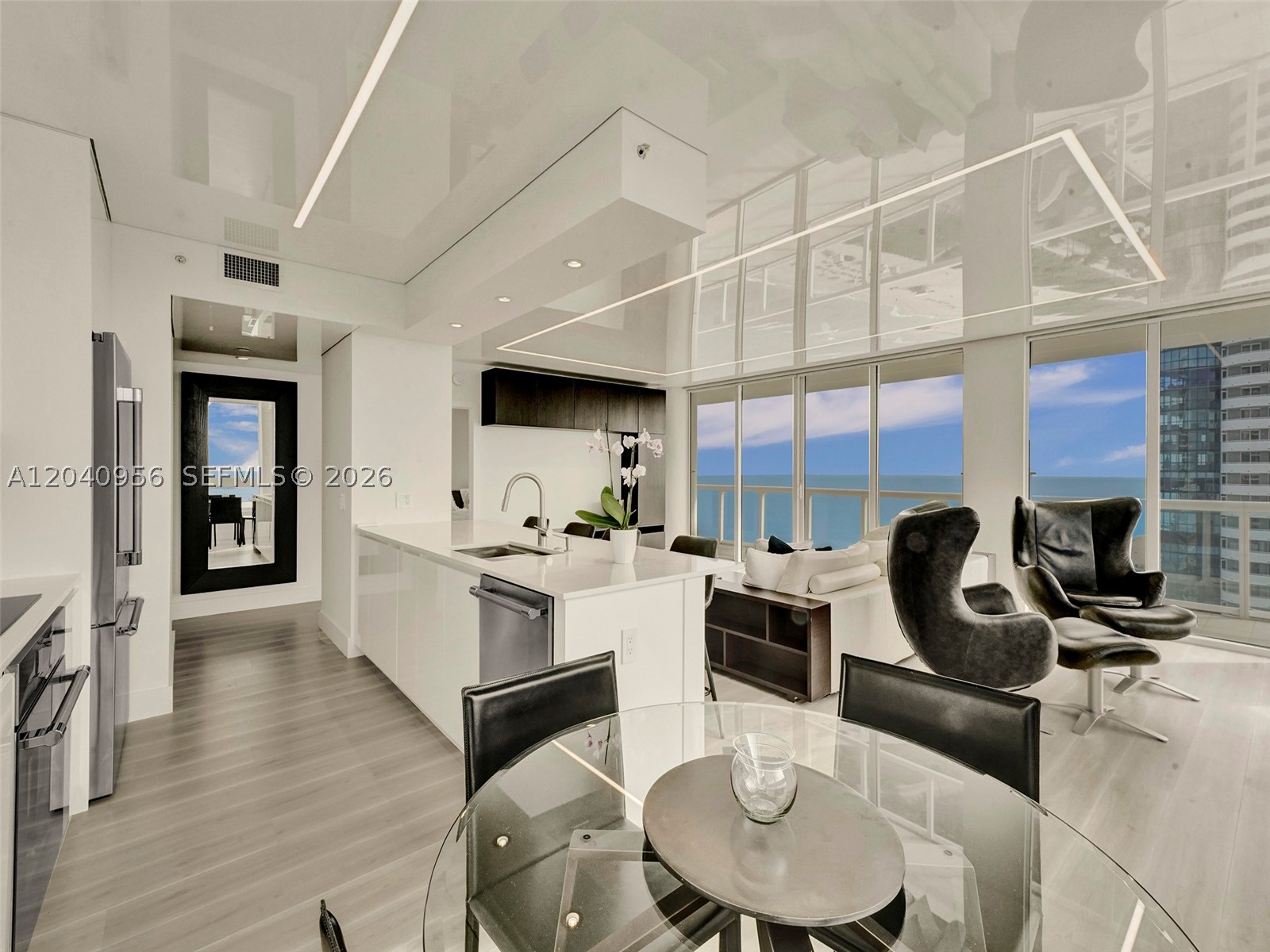 Miami Beach photo 1