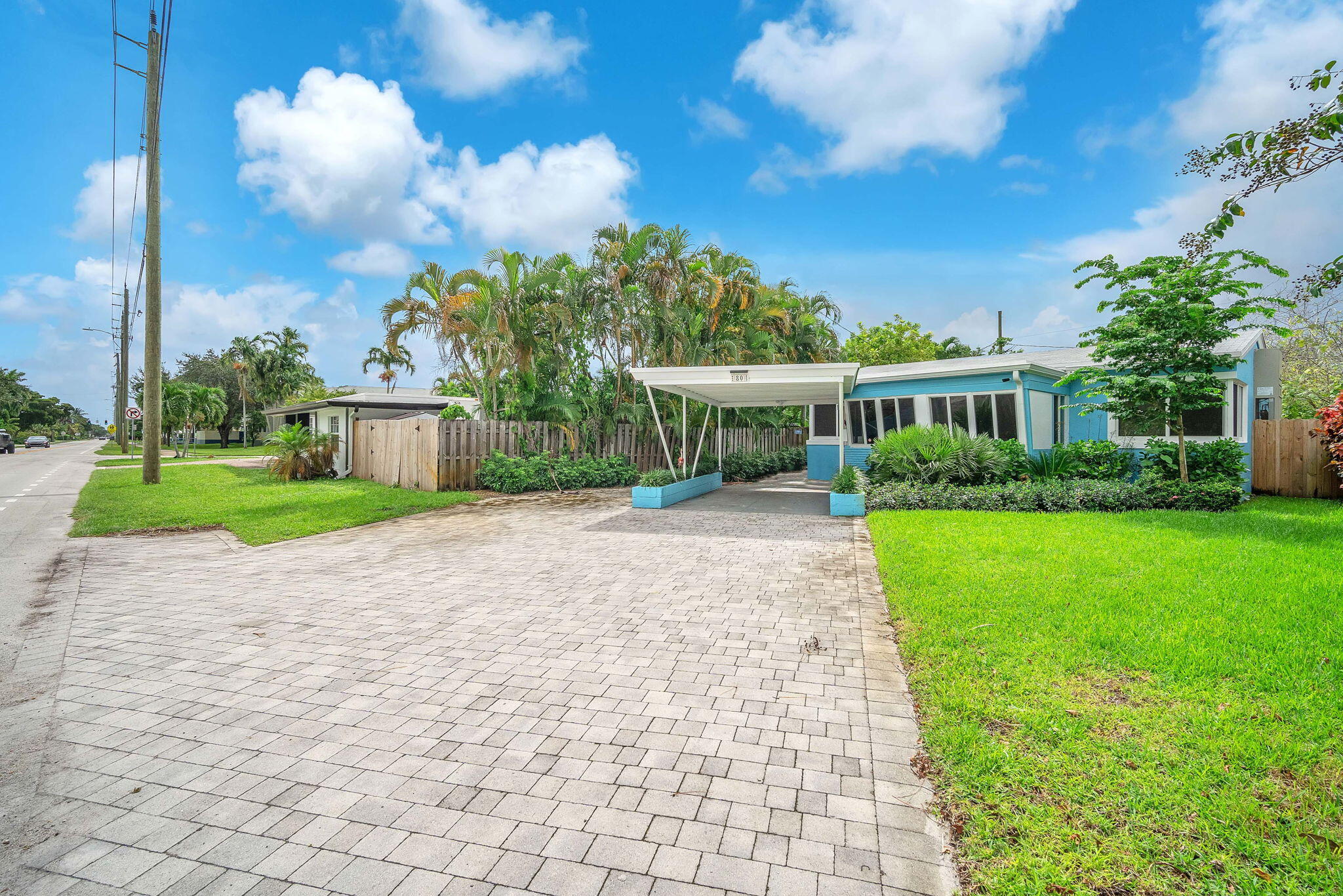 Wilton Manors photo 5