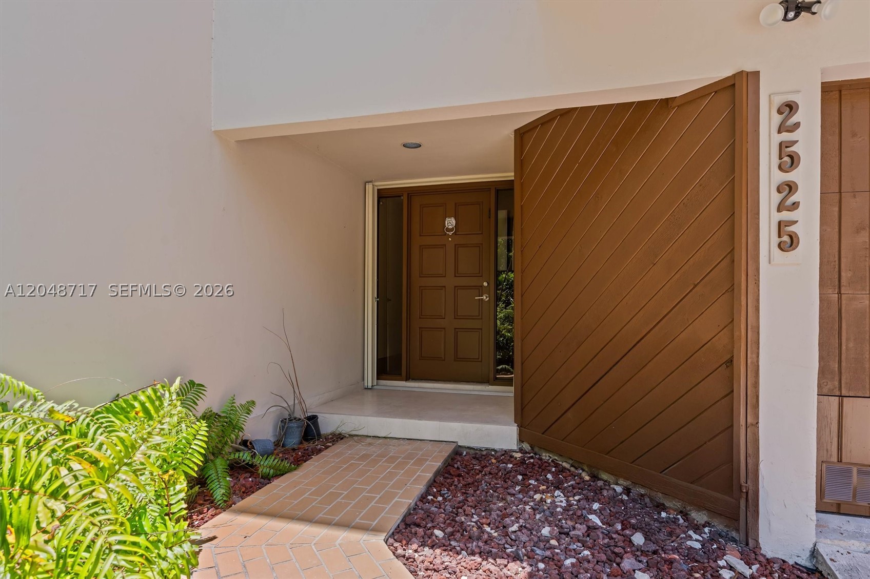 North Miami photo 4