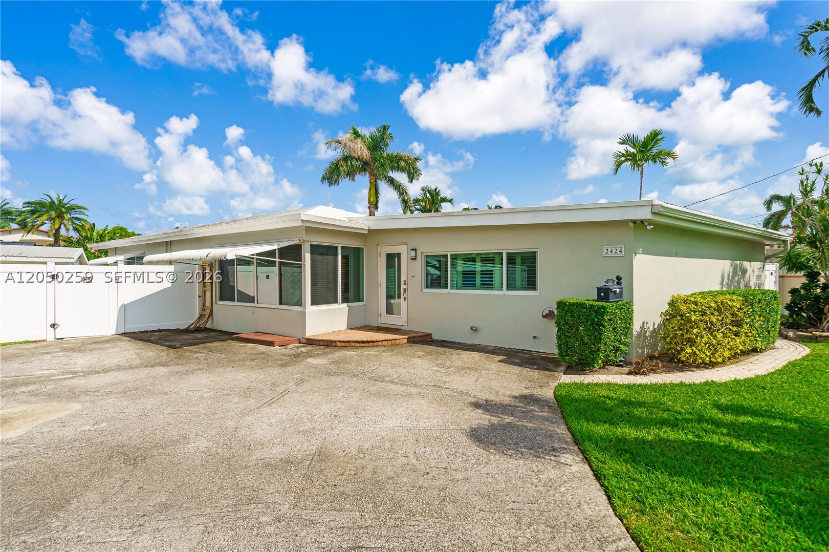Wilton Manors photo 1
