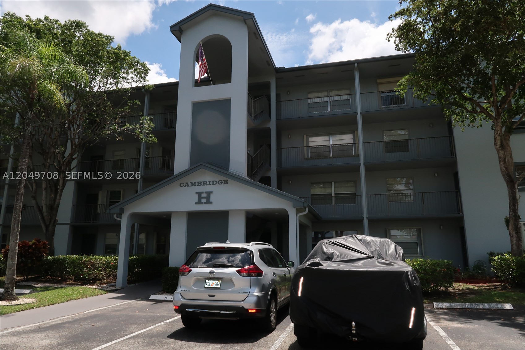 Pembroke Pines photo 1