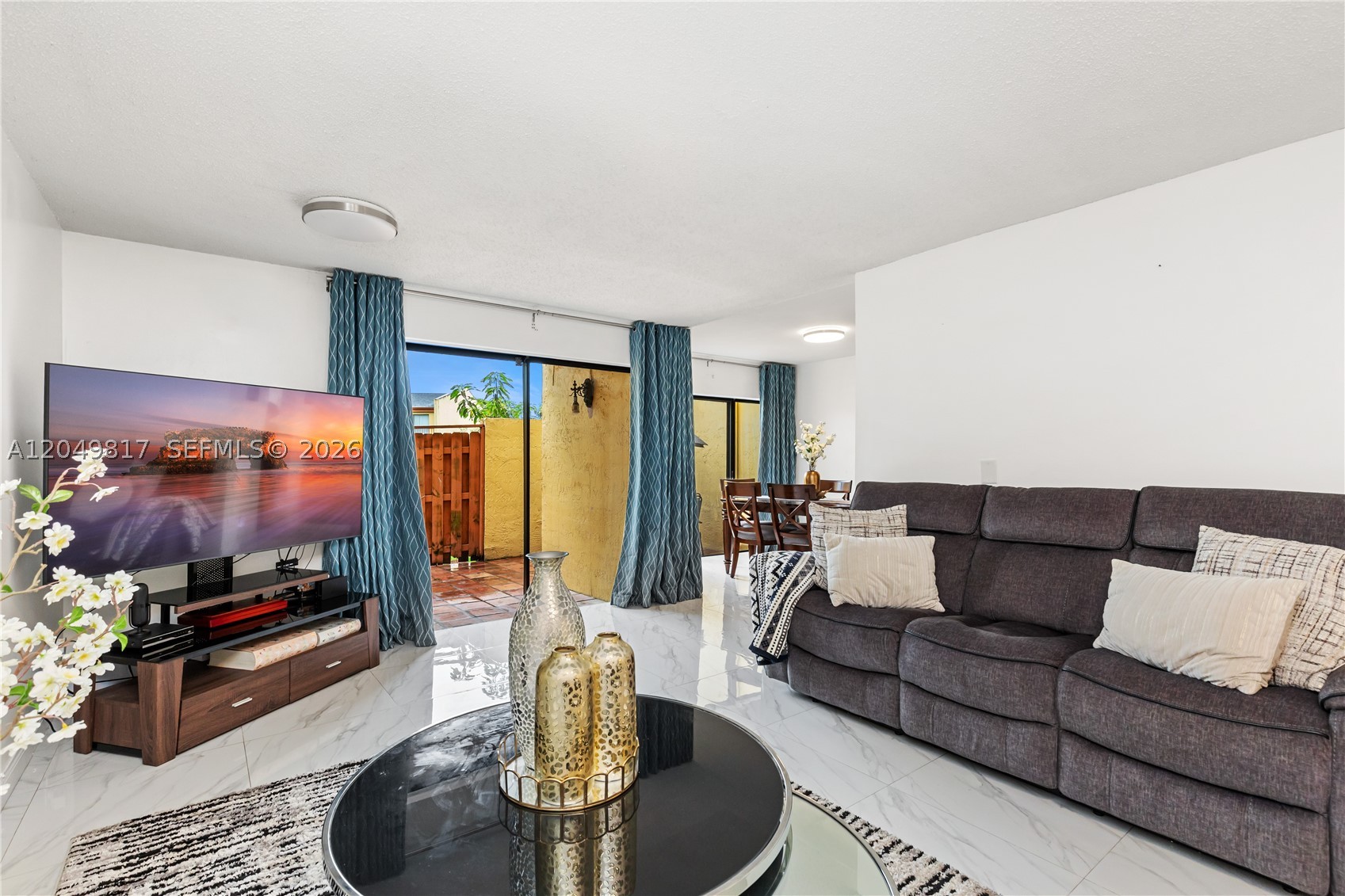 Pembroke Pines photo 2