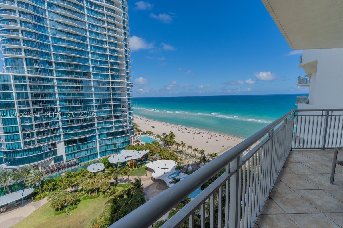 Sunny Isles Beach photo 2