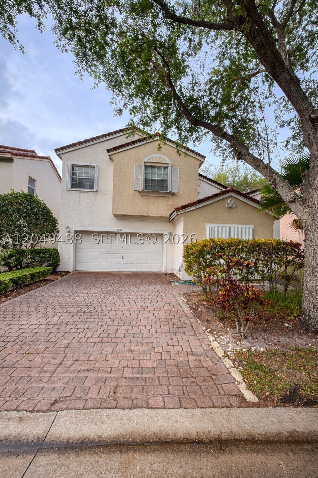 Pembroke Pines photo 1