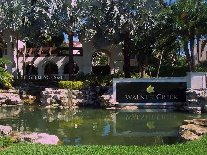 Pembroke Pines photo 4