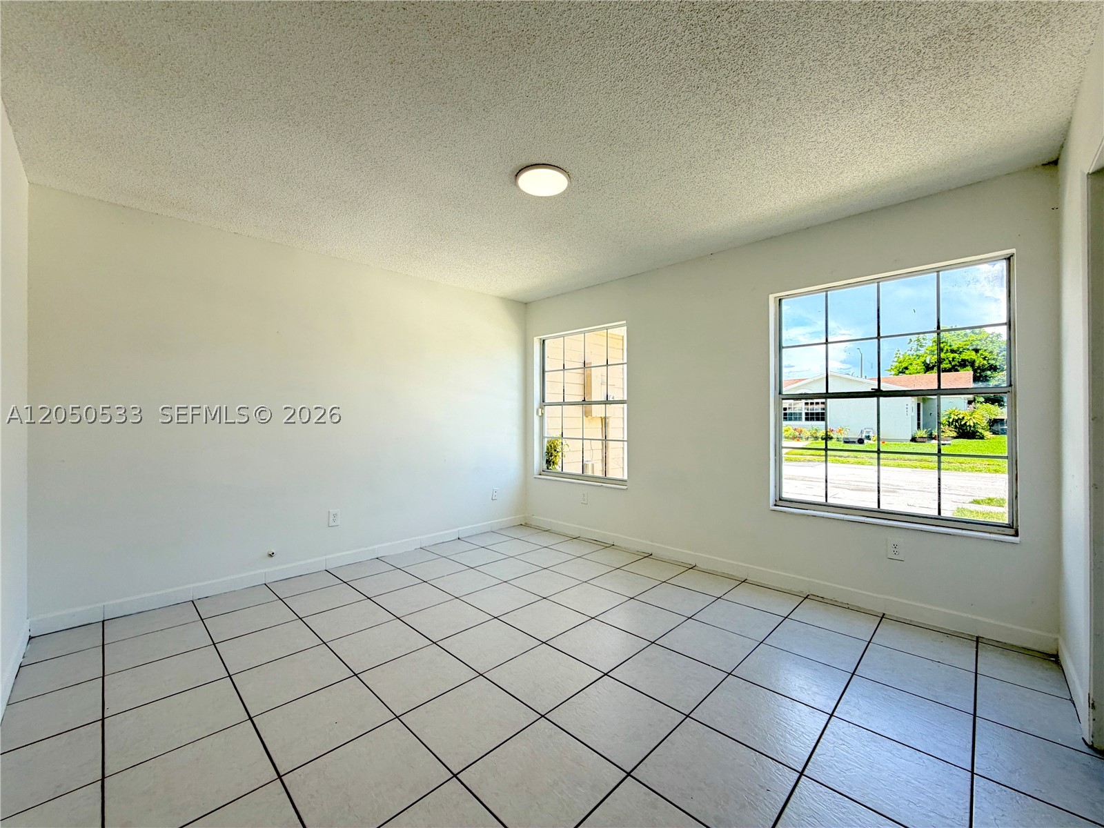 Miramar photo 5