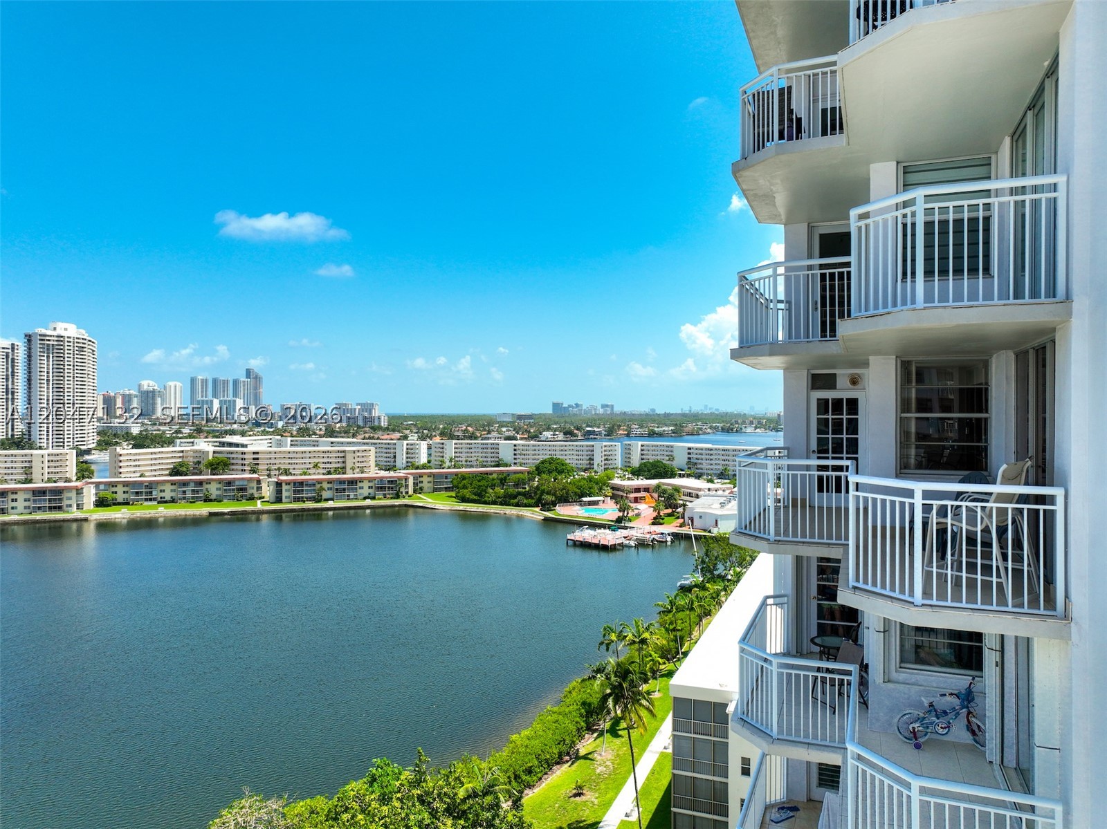 Aventura photo 3