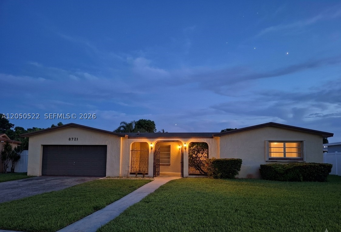 Pembroke Pines photo 1