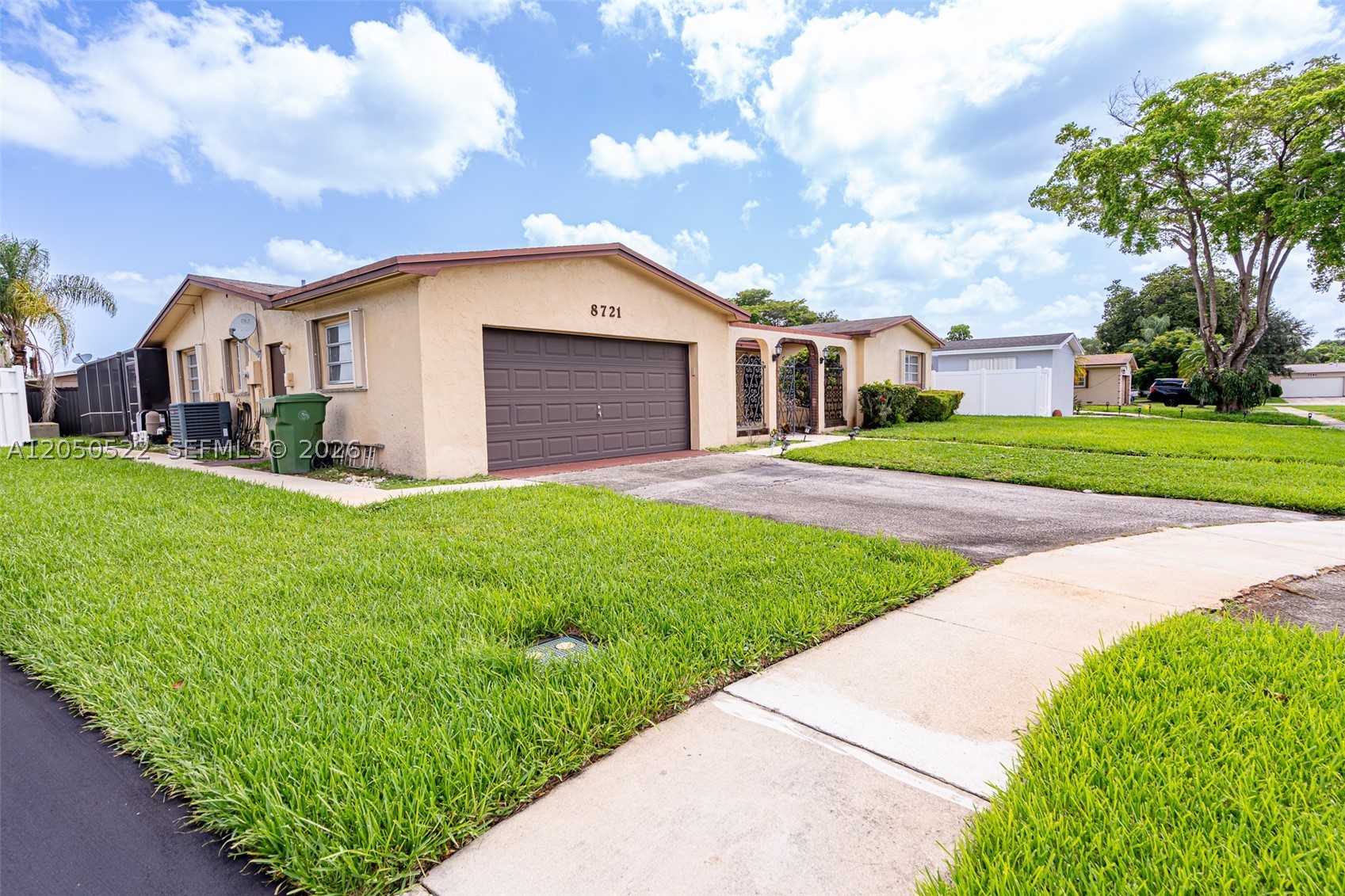 Pembroke Pines photo 4