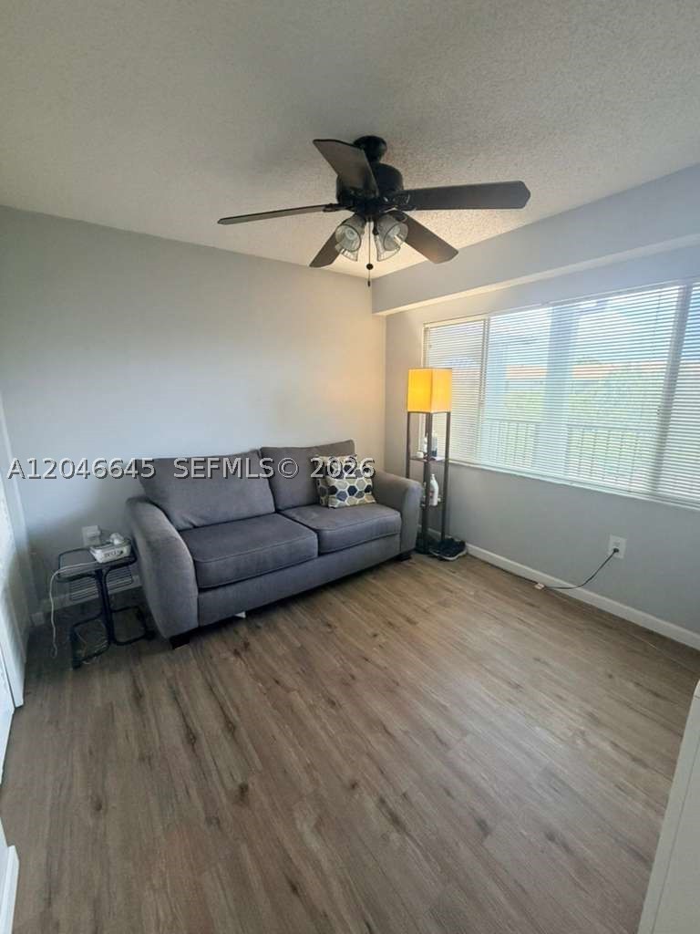 Pembroke Pines photo 3