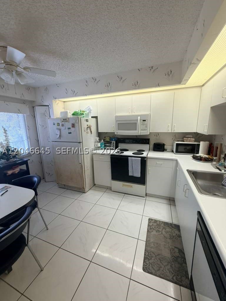 Pembroke Pines photo 4