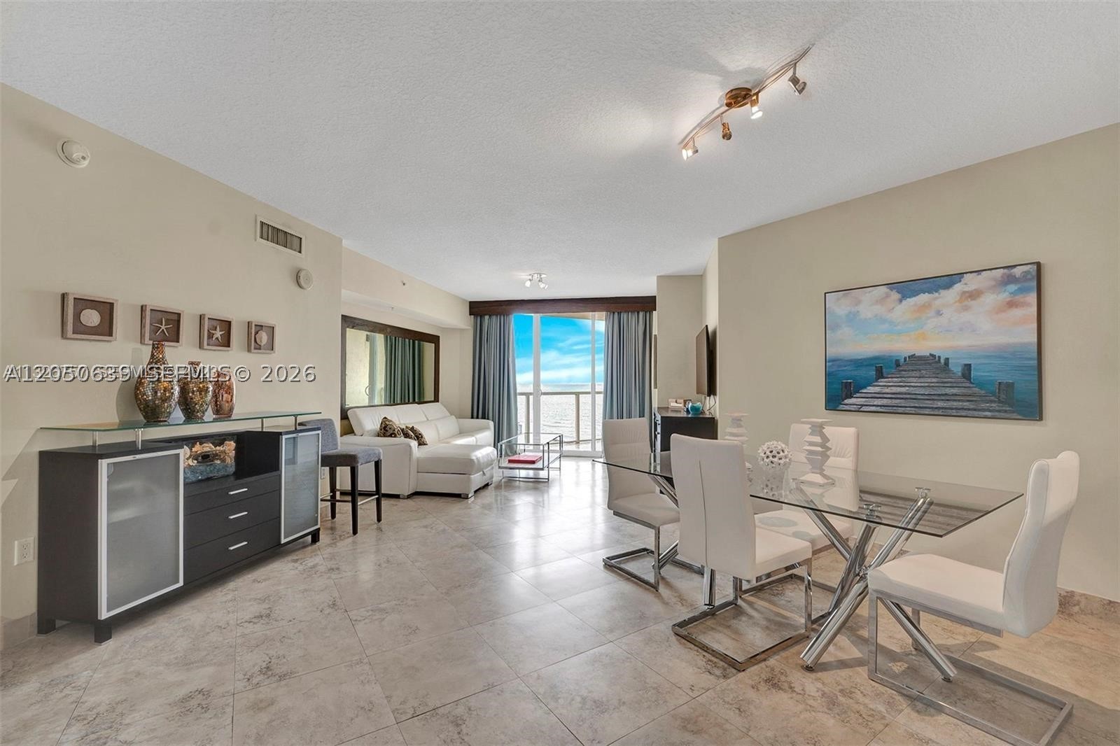 Sunny Isles Beach photo 2
