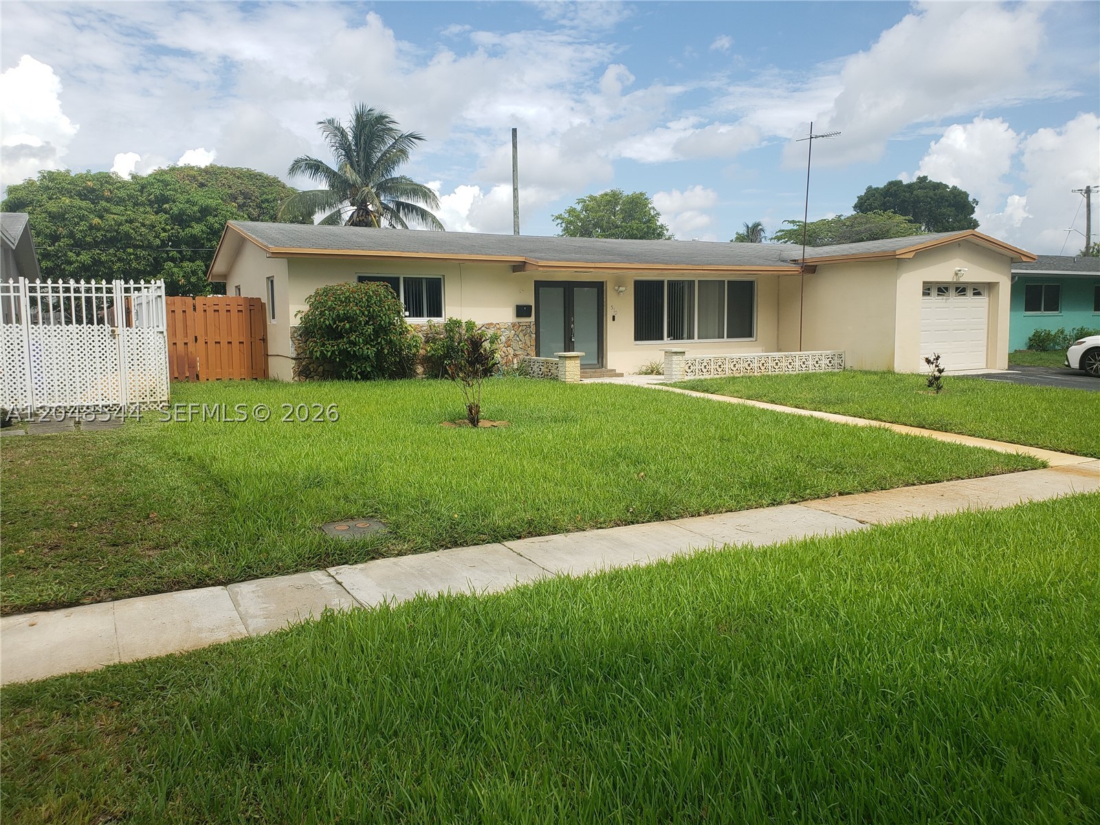 Pembroke Pines photo 3