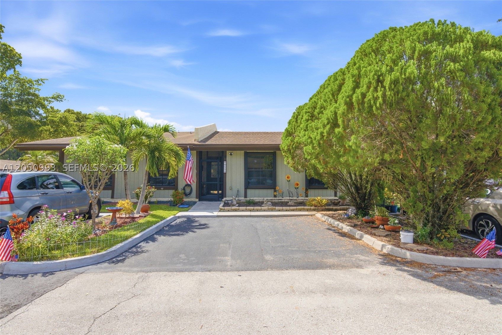 Pembroke Pines photo 3