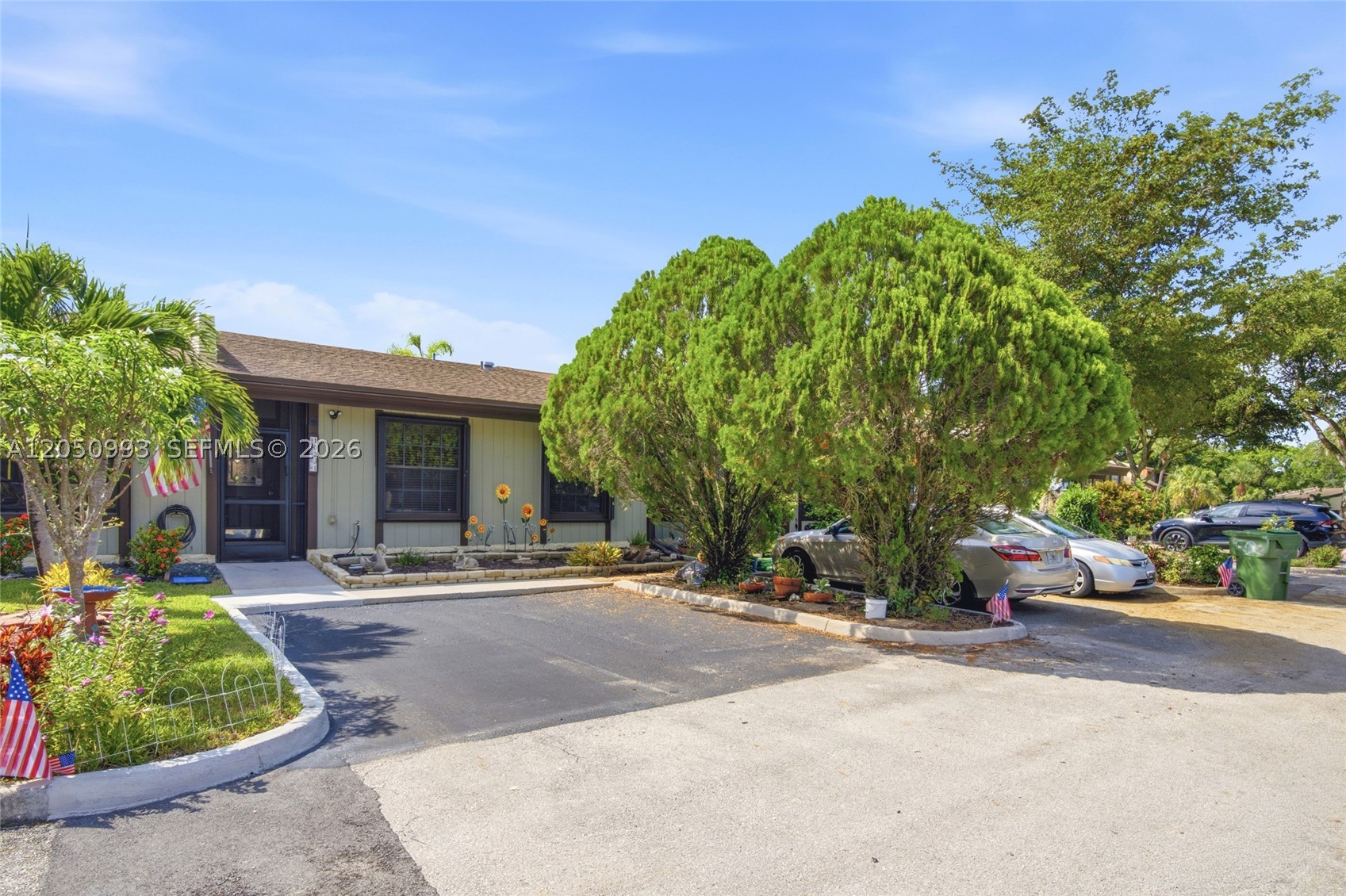 Pembroke Pines photo 4