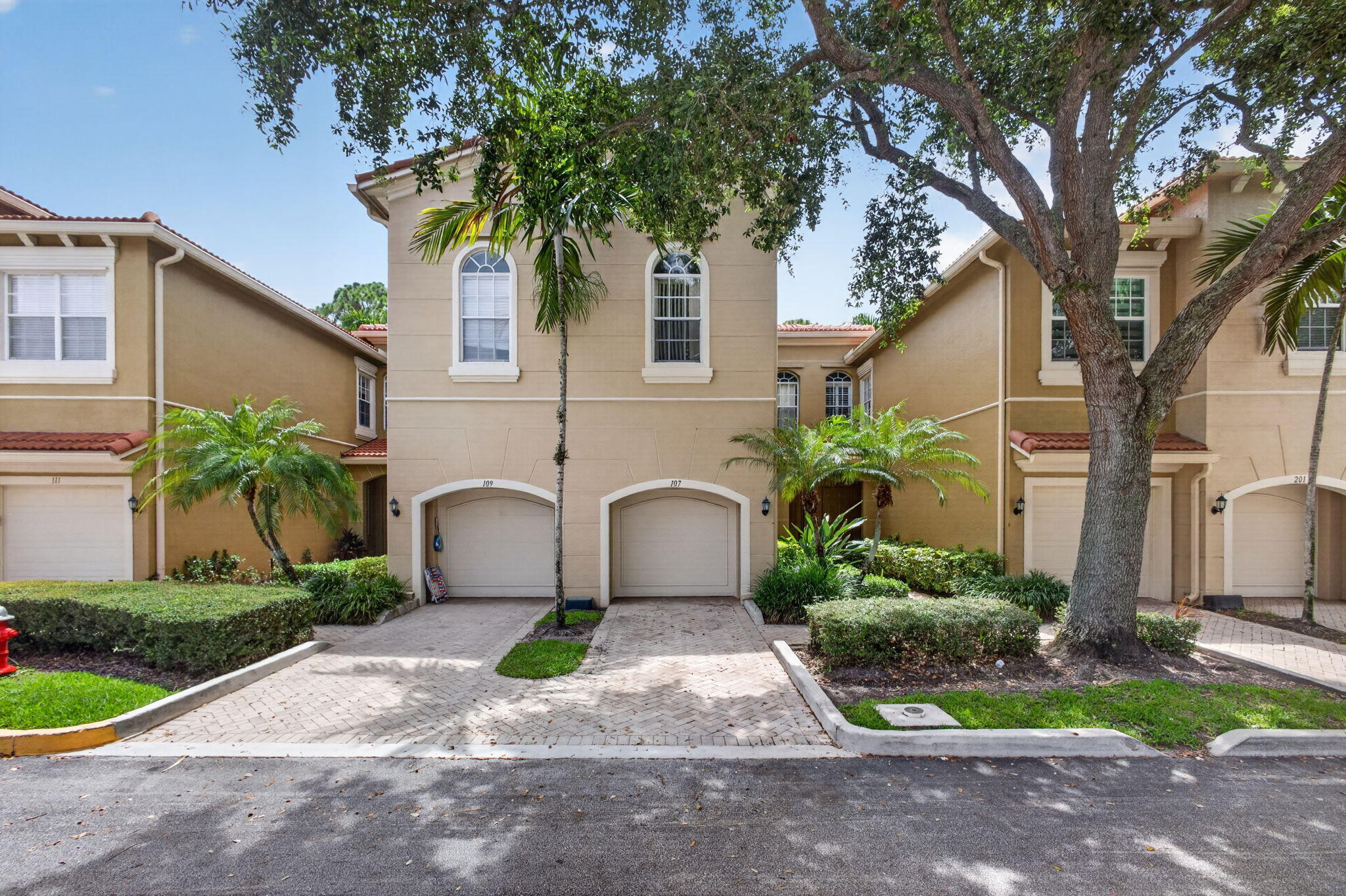 Palm Beach Gardens photo 1