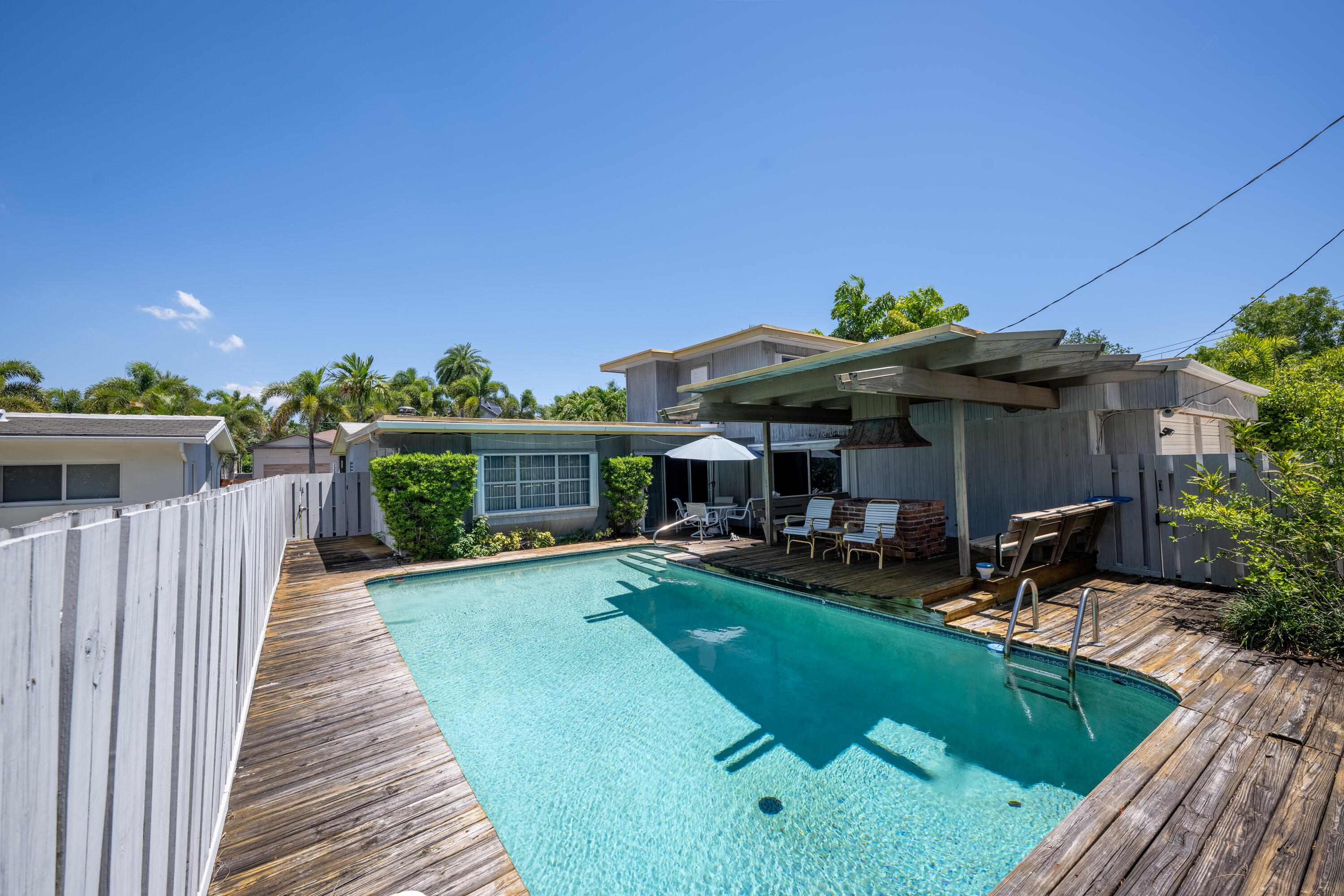 Wilton Manors photo 3