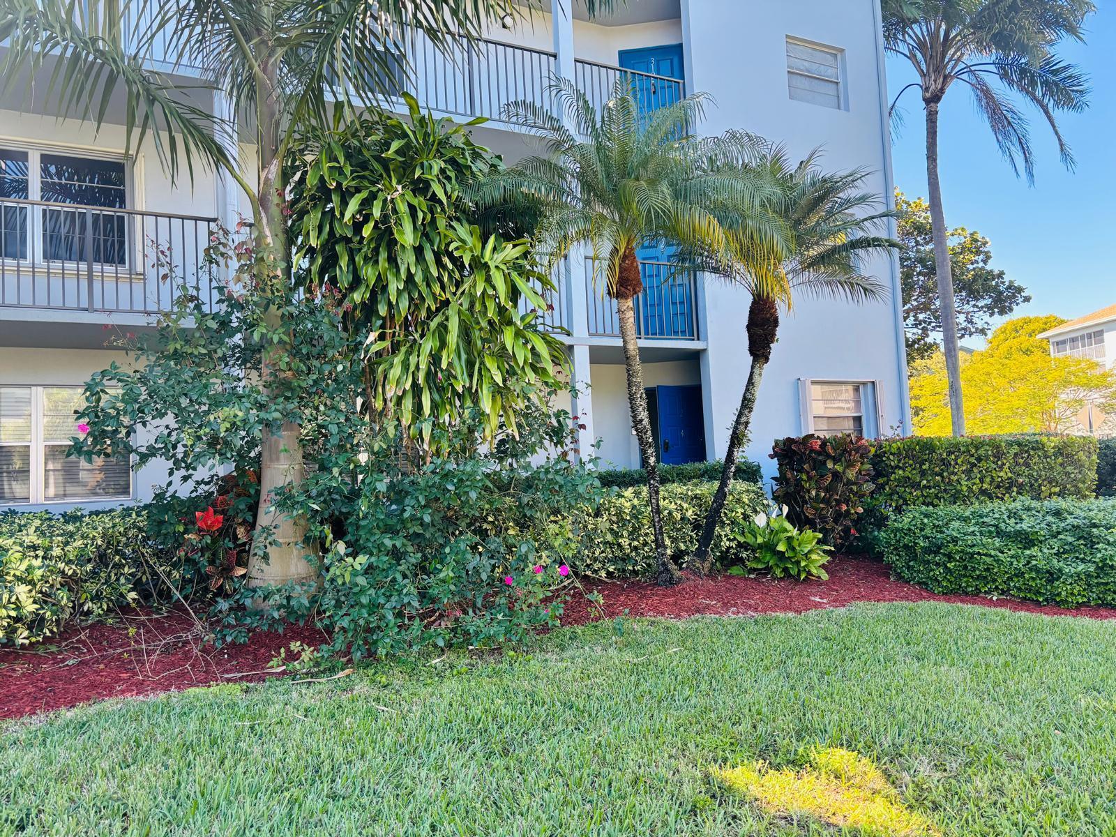 Pembroke Pines photo 1