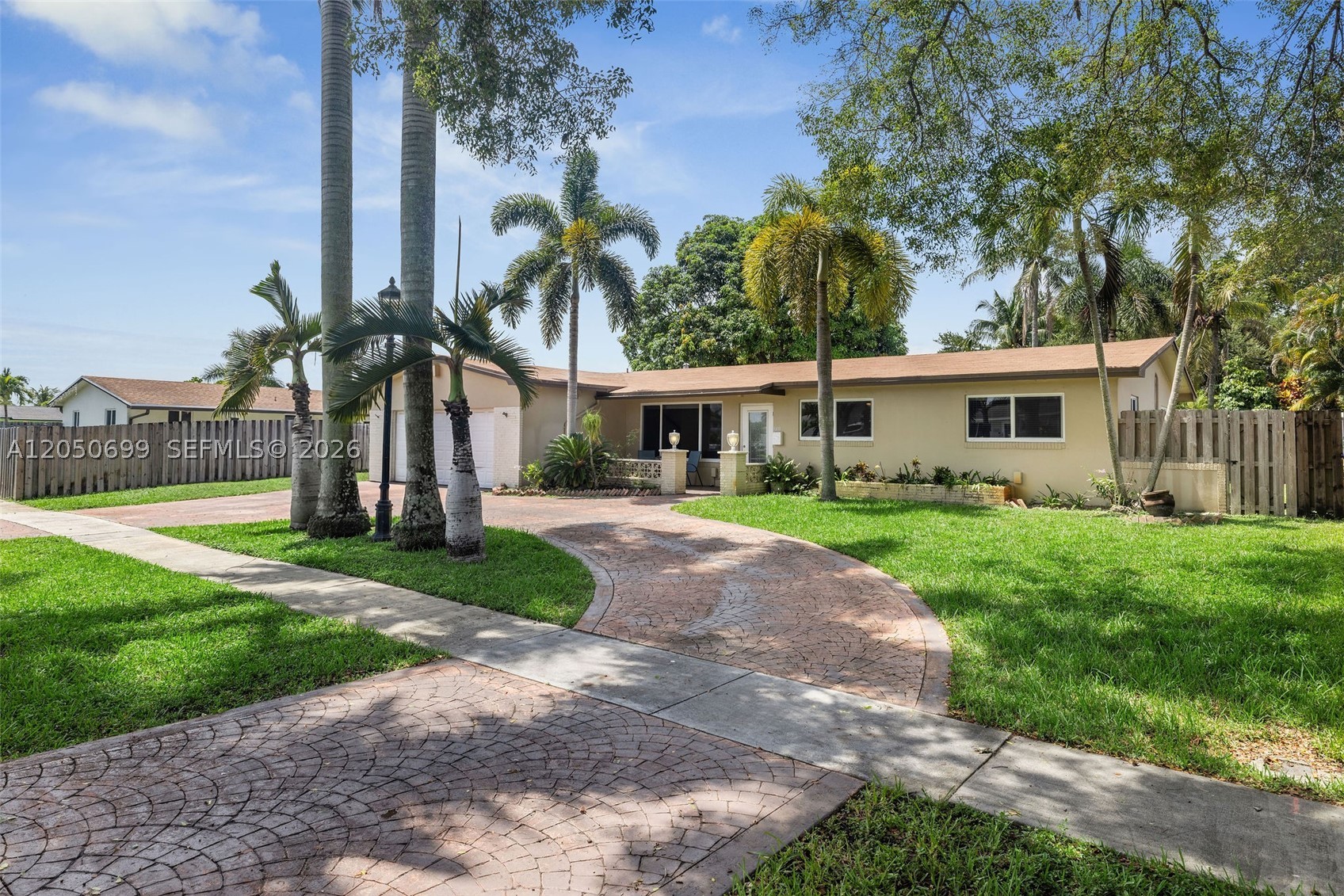 Pembroke Pines photo 1