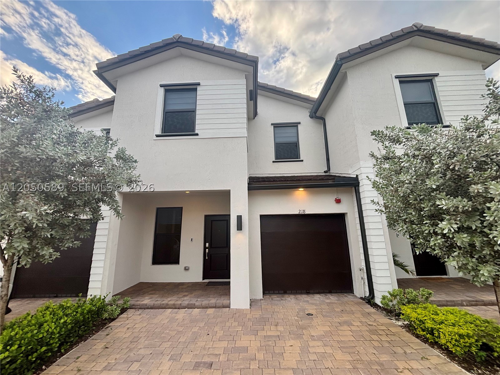Pembroke Pines photo 1