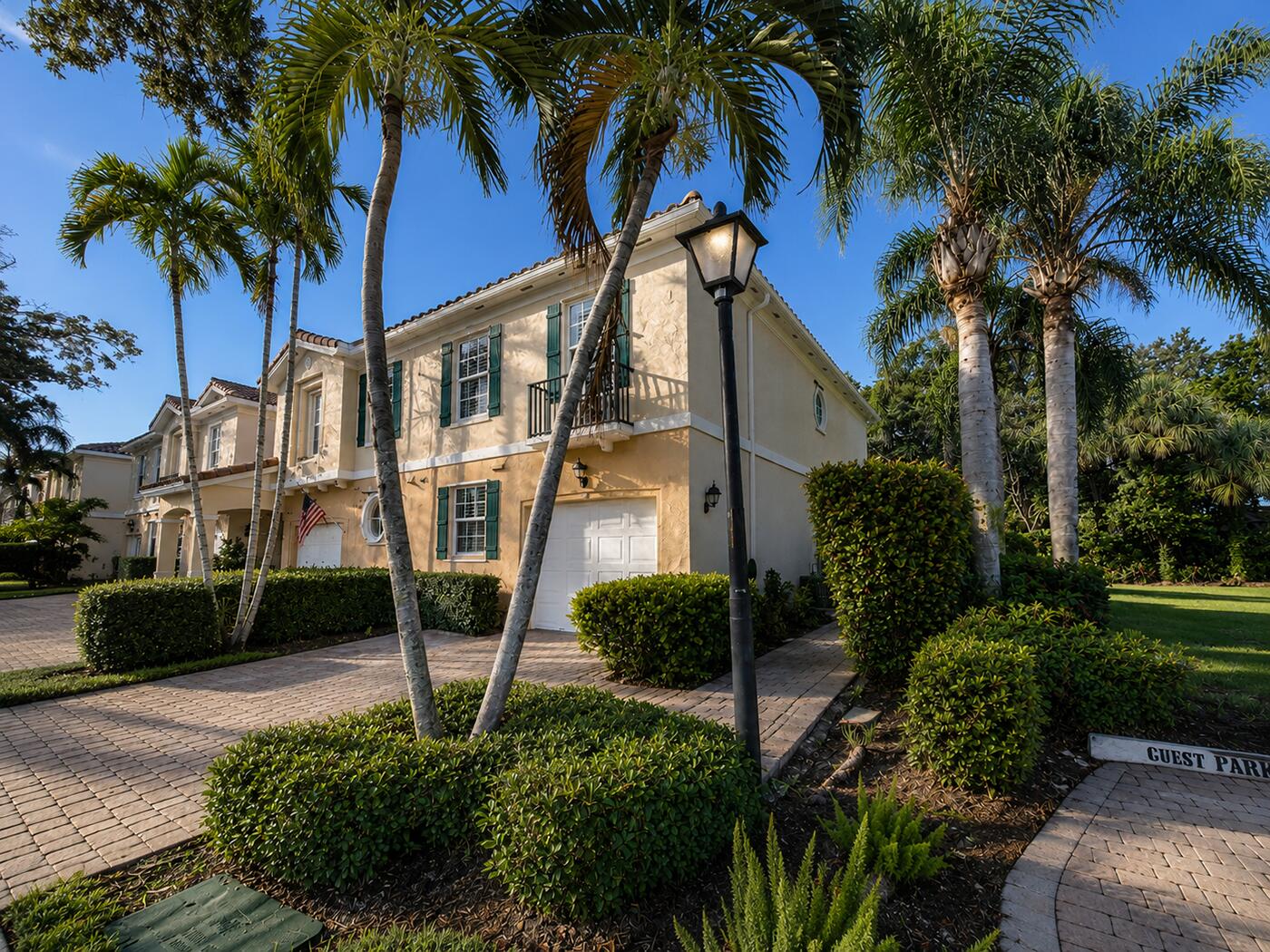 Palm Beach Gardens photo 1