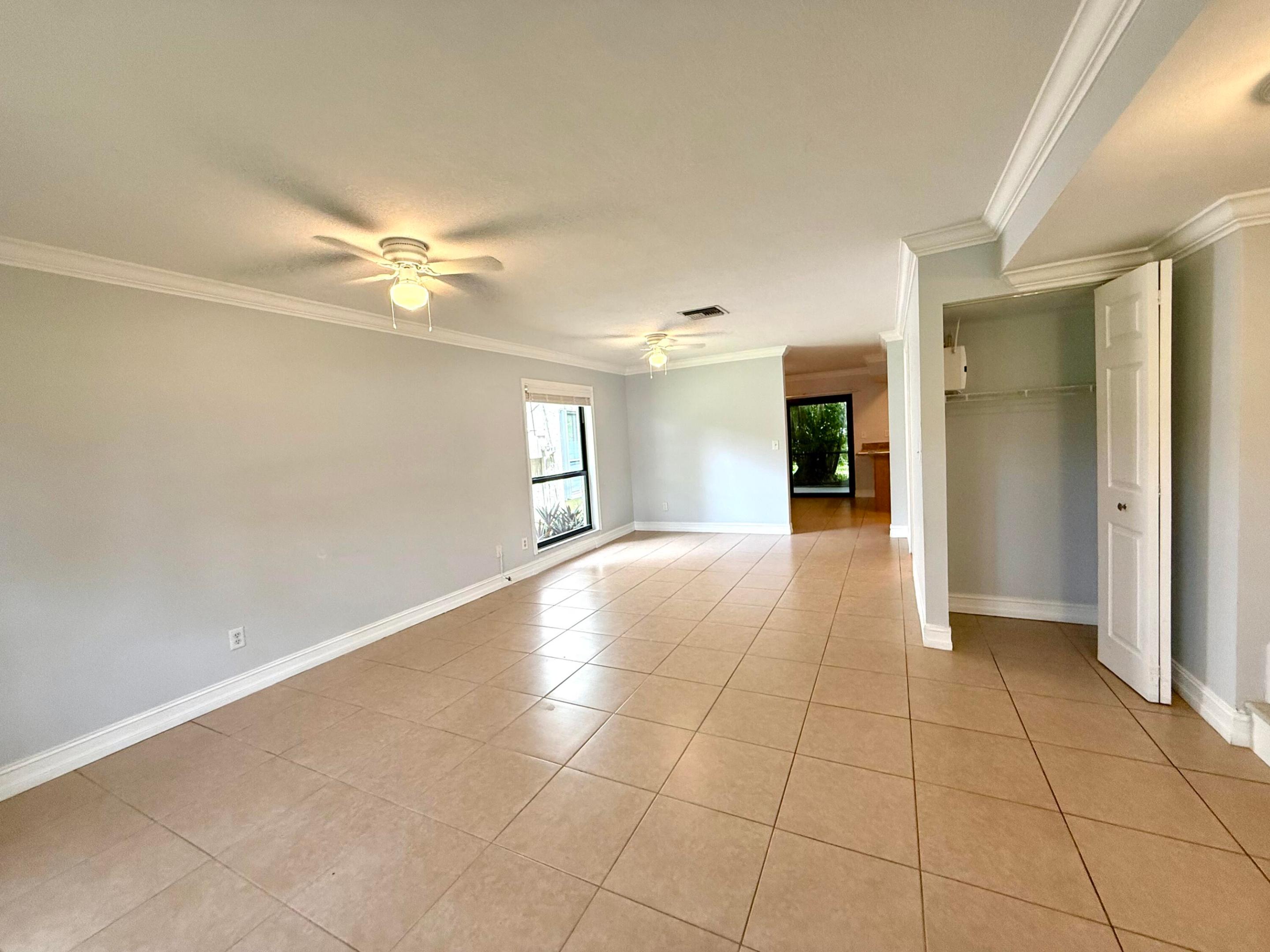 Palm Beach Gardens photo 3